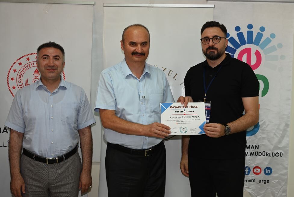 Batman’da Yapay Zekâ Eğitiminin İlk Mezunları Sertifikalarını Aldı (2)