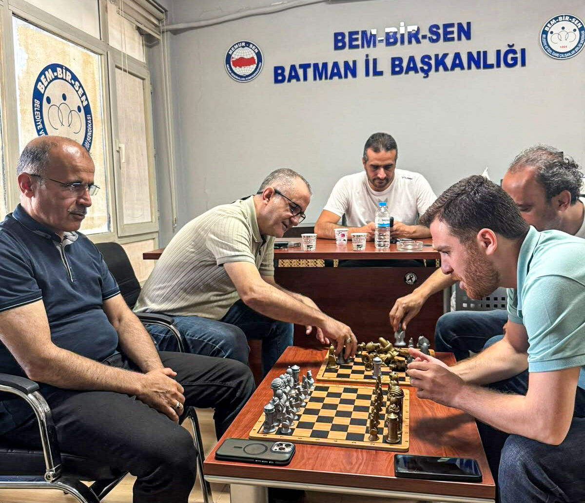 Bem Bi̇r Sen'in Geleneksel Satranç Turnuvası Tamamlandı (2)