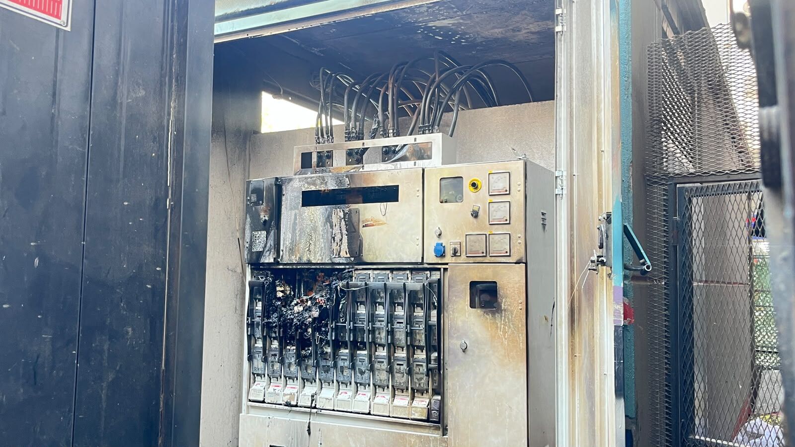 Gülistan Caddesi'nde Trafo Patladı, Elektrikler Kesildi (4)