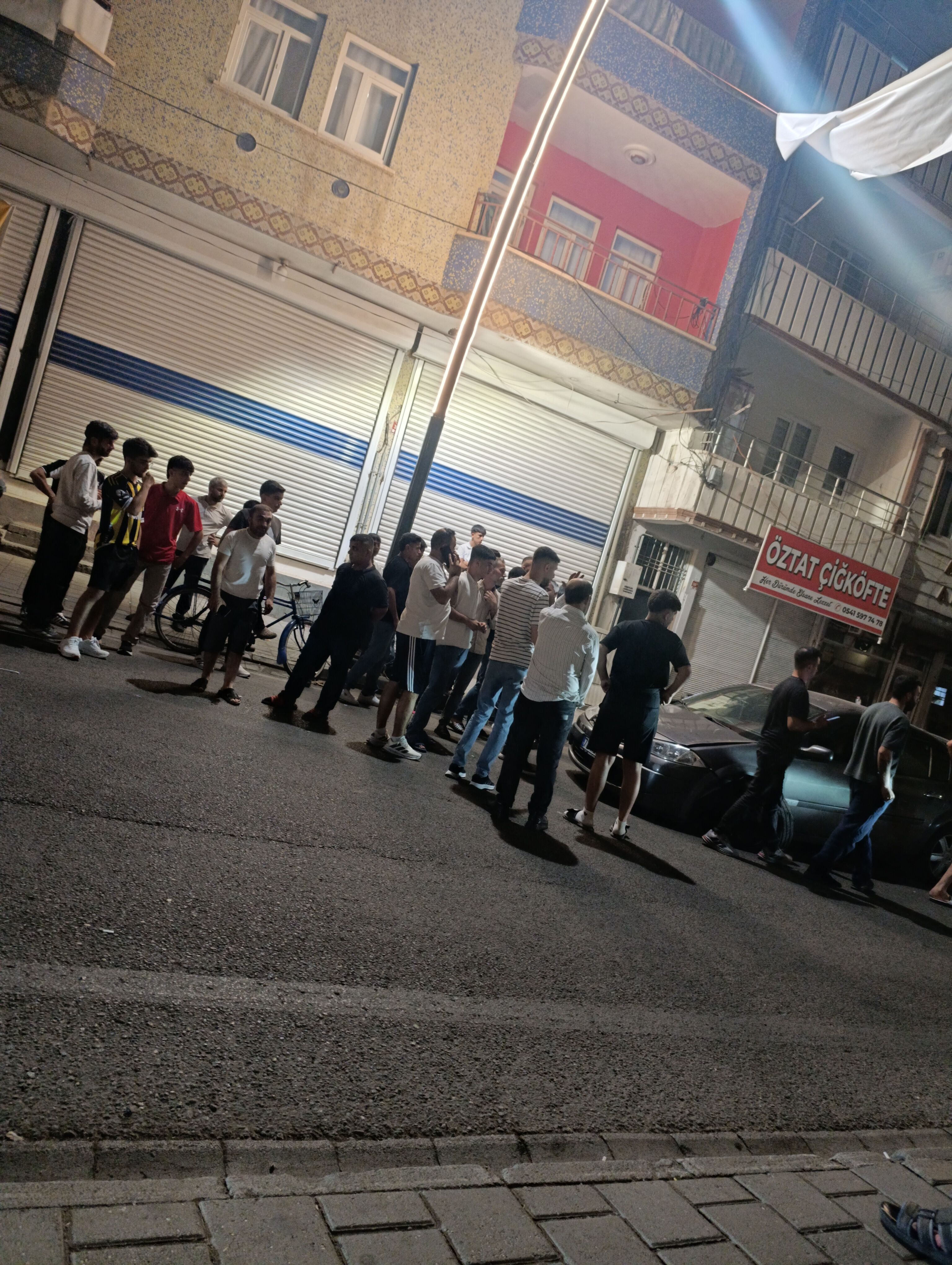 Karşıyaka Mahallesi'nde Maddi Hasarlı Trafik Kazası