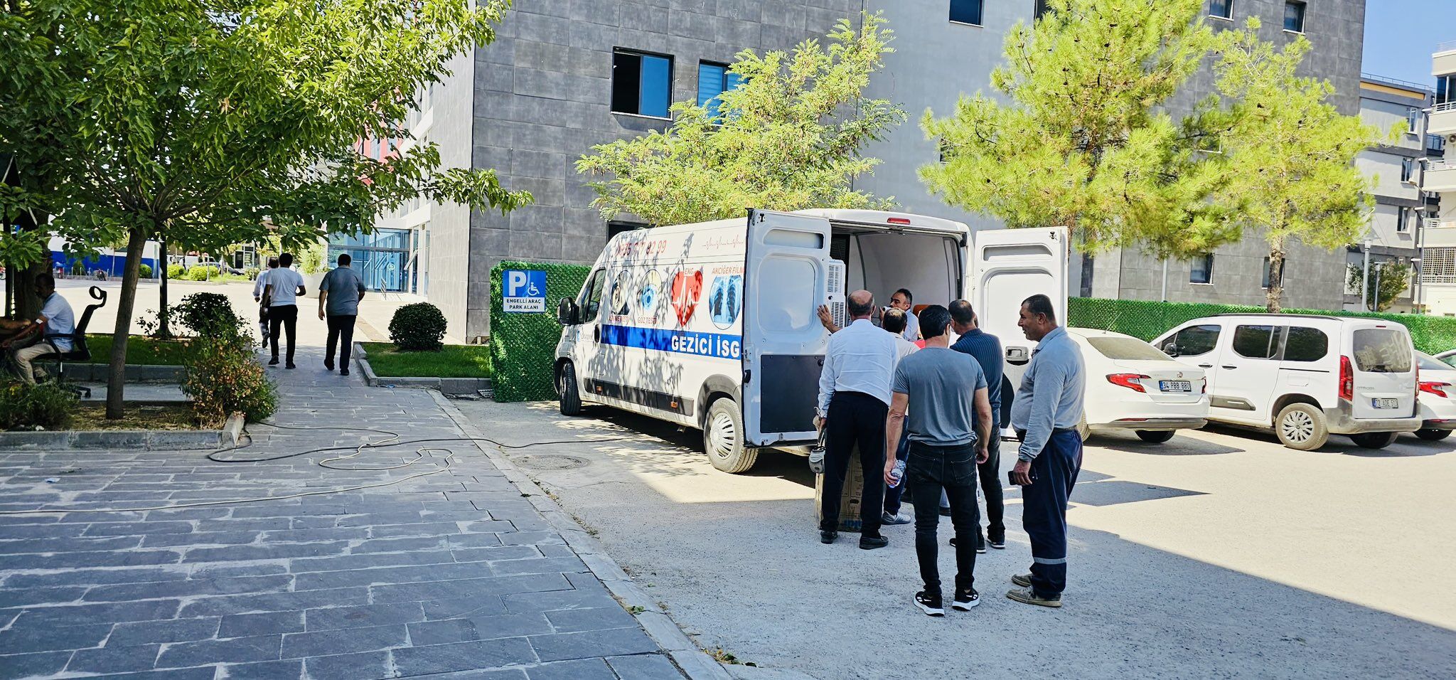 Batman Beledi̇yesi̇ Personeli̇ne Peri̇yodi̇k Sağlik Kontrolü (4)