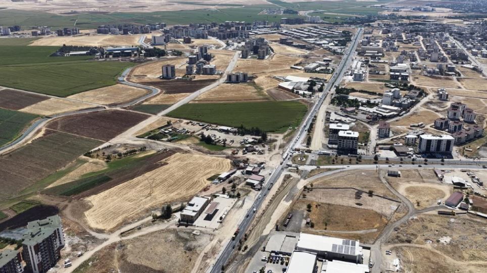 Batman’da Ulaşımı Rahatlatacak Yeni Alternatif Bağlantı Yolu Çalışmaları Başladı1 (1)