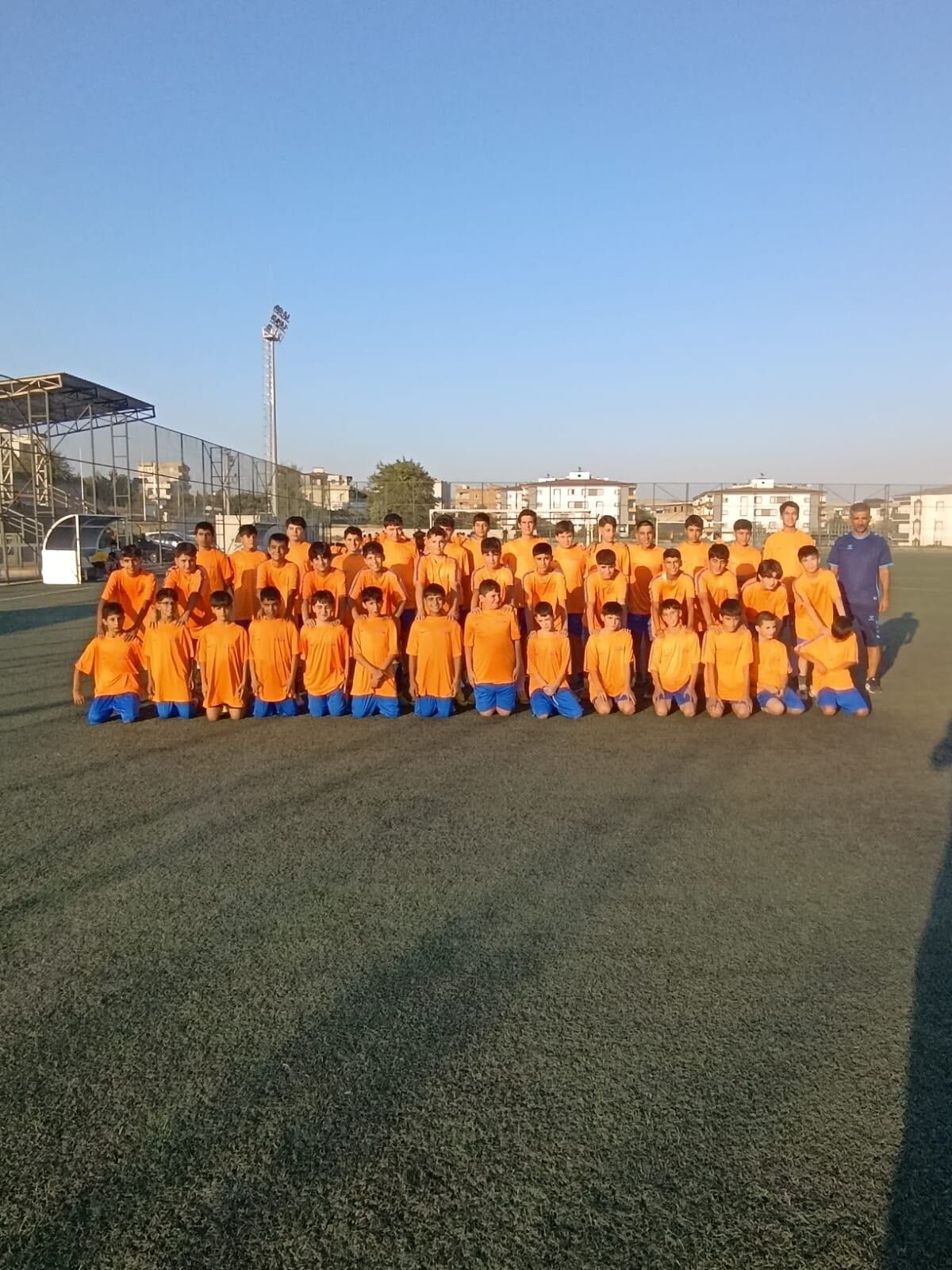 Batman’da Yaz Spor Okulları’nda Futbol Eğitimleri Sürüyor (1)