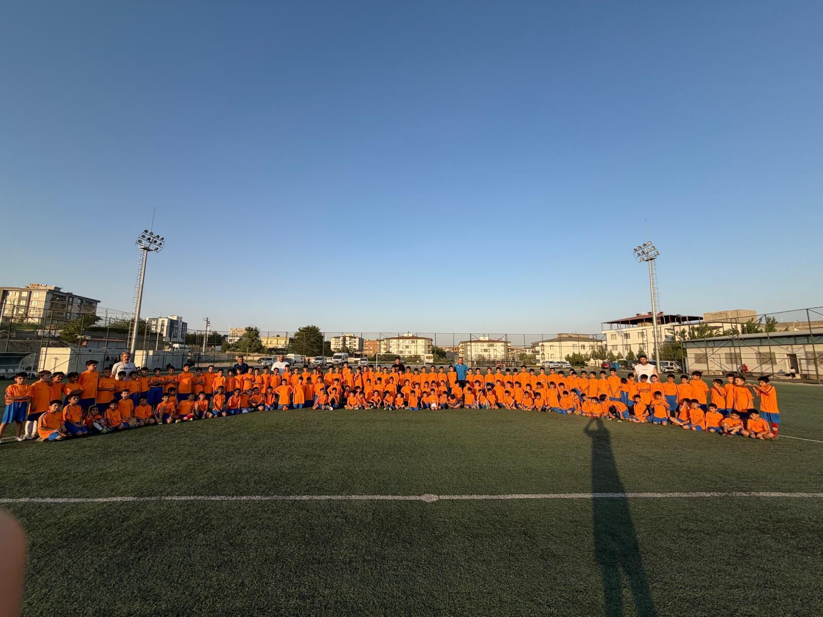 Batman’da Yaz Spor Okulları’nda Futbol Eğitimleri Sürüyor (3)
