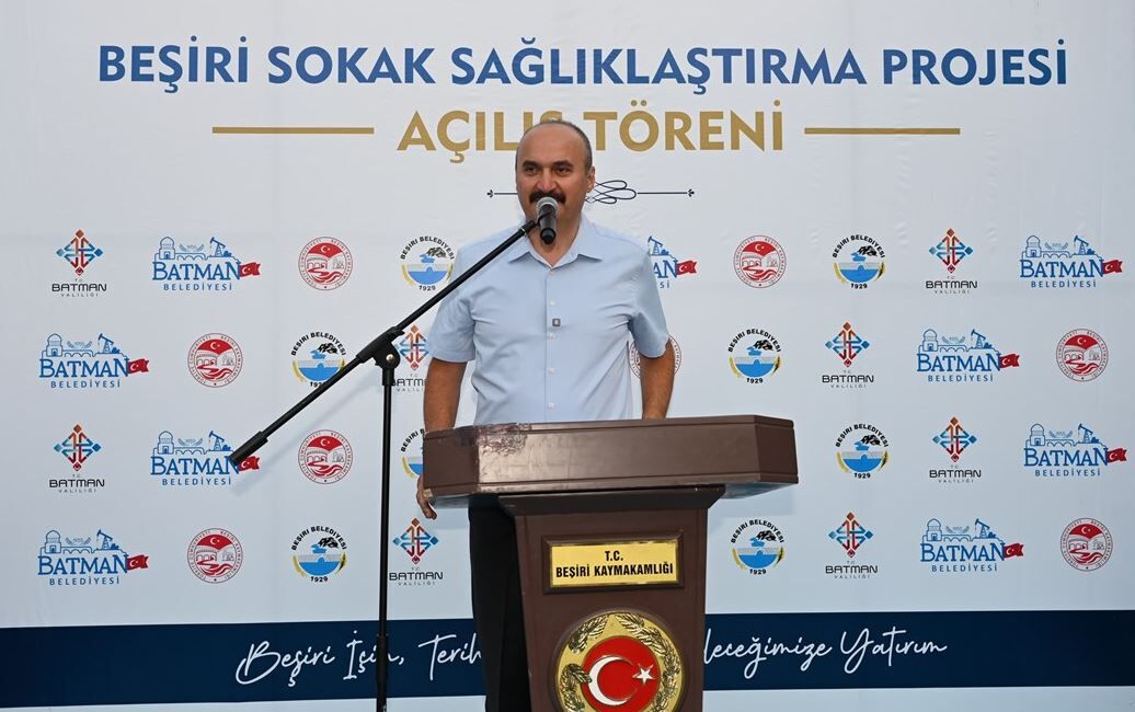 Beşiri’de Yatırım Meyvelerini Veriyor Diyarbakır Caddesi Yeni Yüzüne Kavuştu (5)