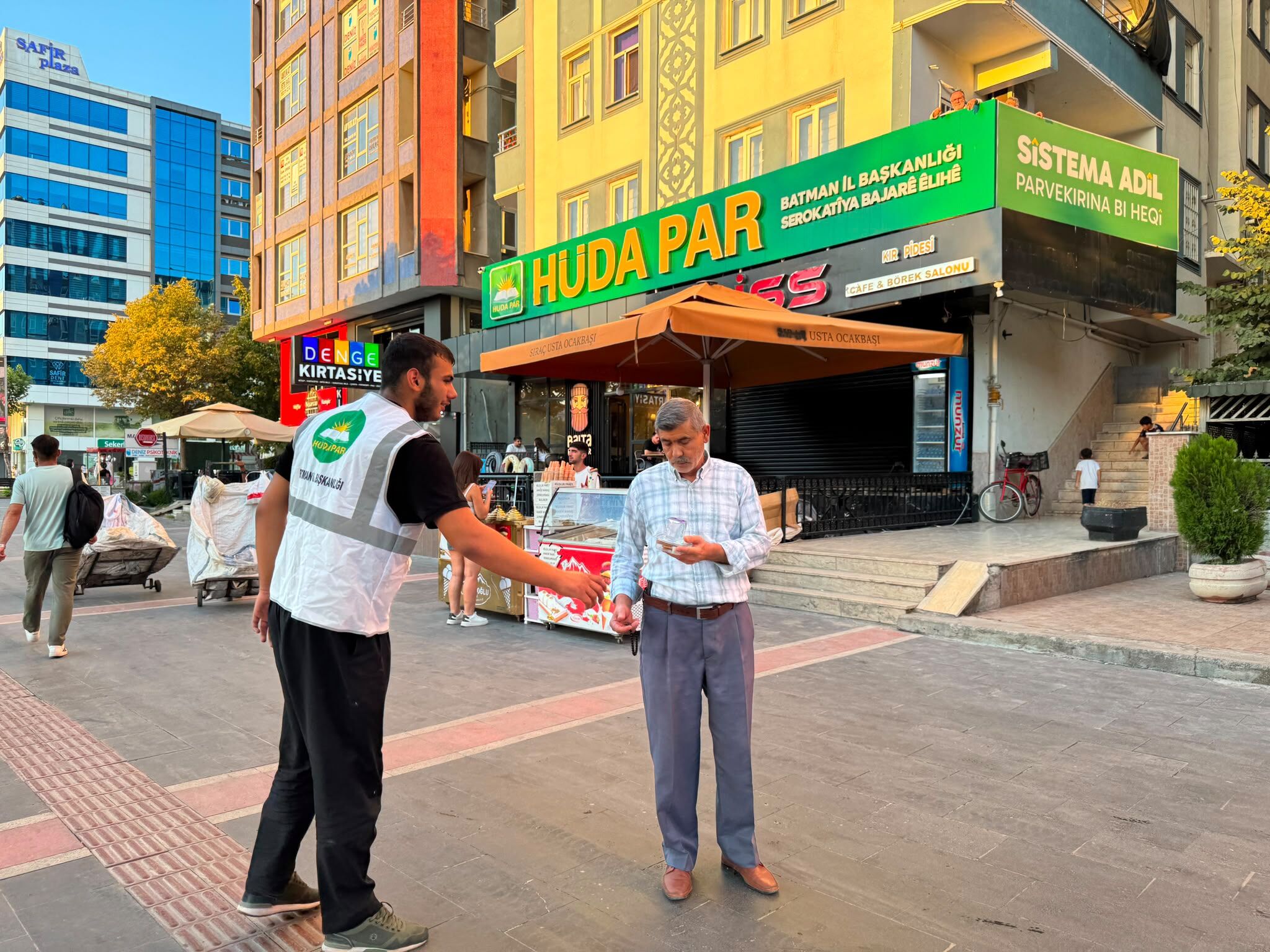 Hüda Par’dan Mevlid Kandili’nde Vatandaşlara Ikram (1)