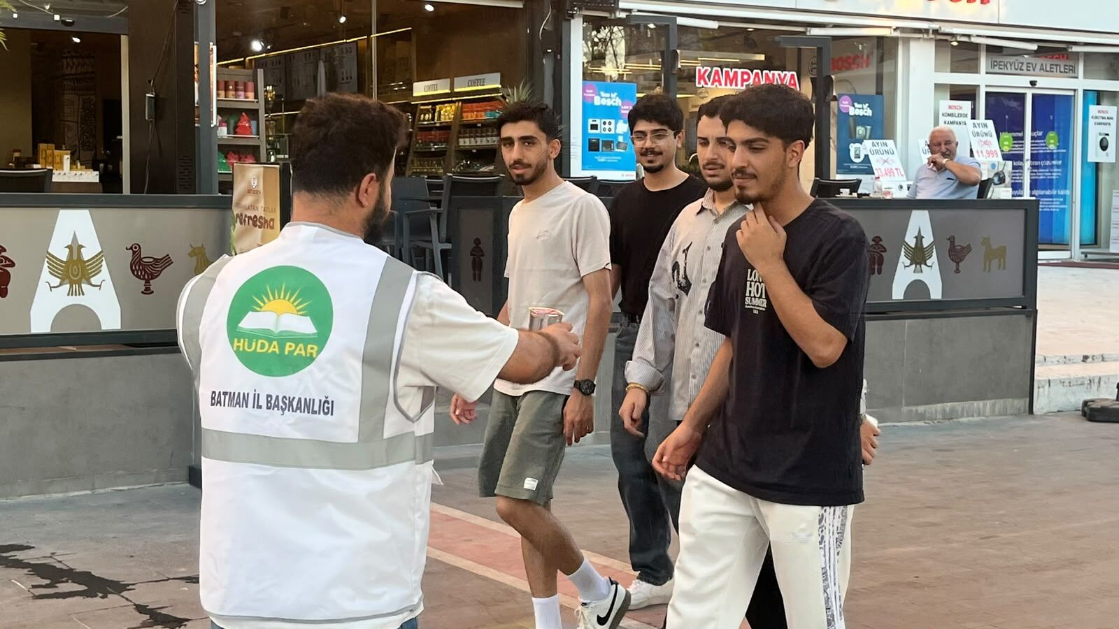 Hüda Par’dan Mevlid Kandili’nde Vatandaşlara Ikram (3)