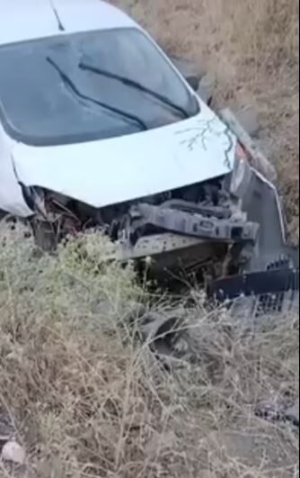 Sason'da Hafif Ticari Araç Takla Attı 1 Yaralı (1)