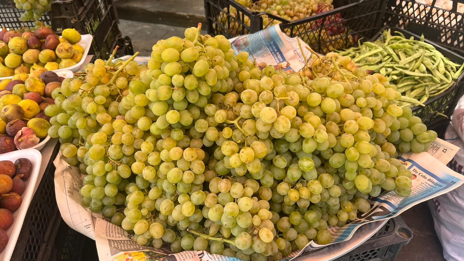Yerli Üzüm Çeşitleri Pazarda Tezgâhlardaki Yerini Aldı (3)