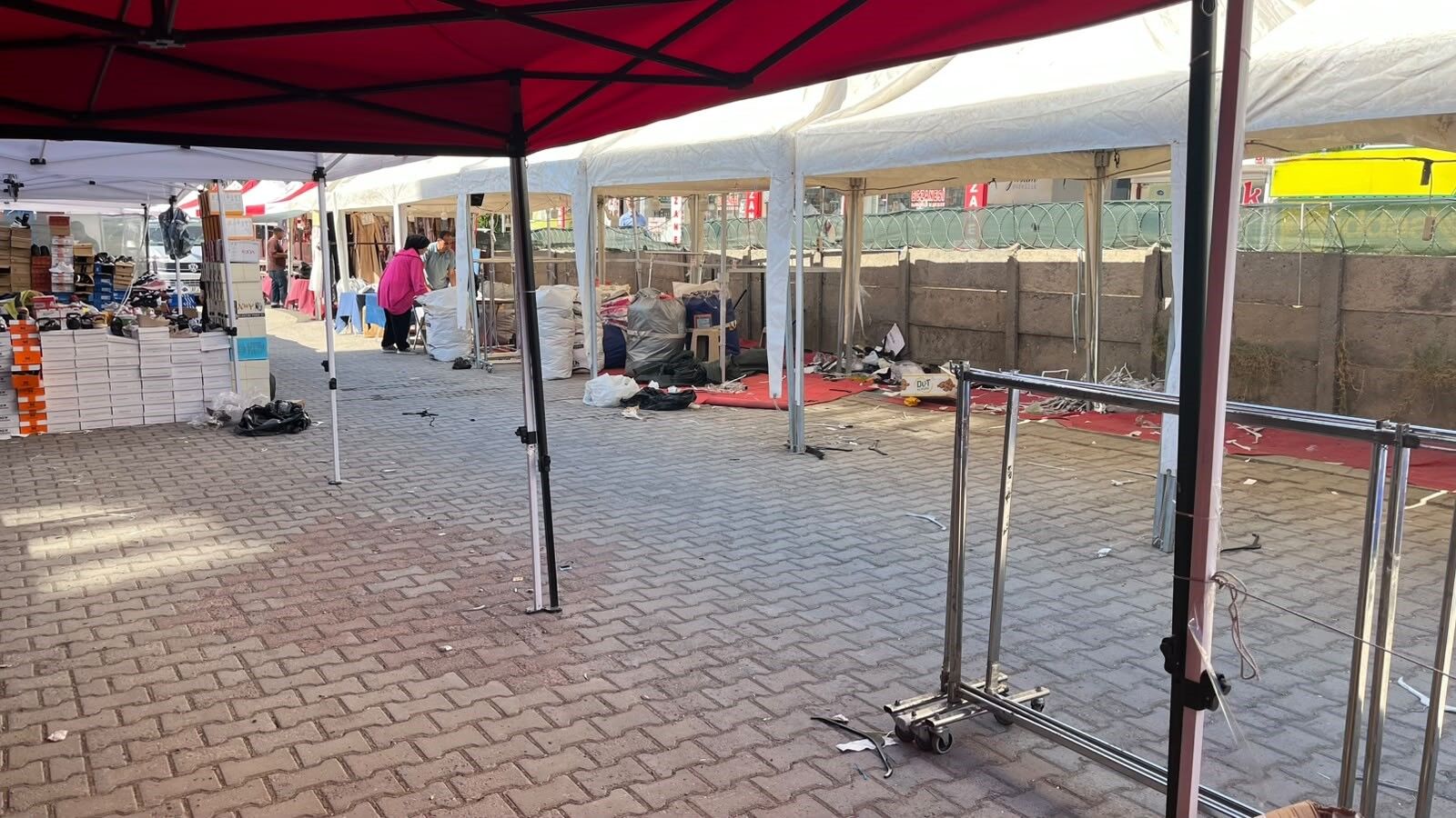 10 Günlük Festi̇val 5 Günde Kapandi (2)