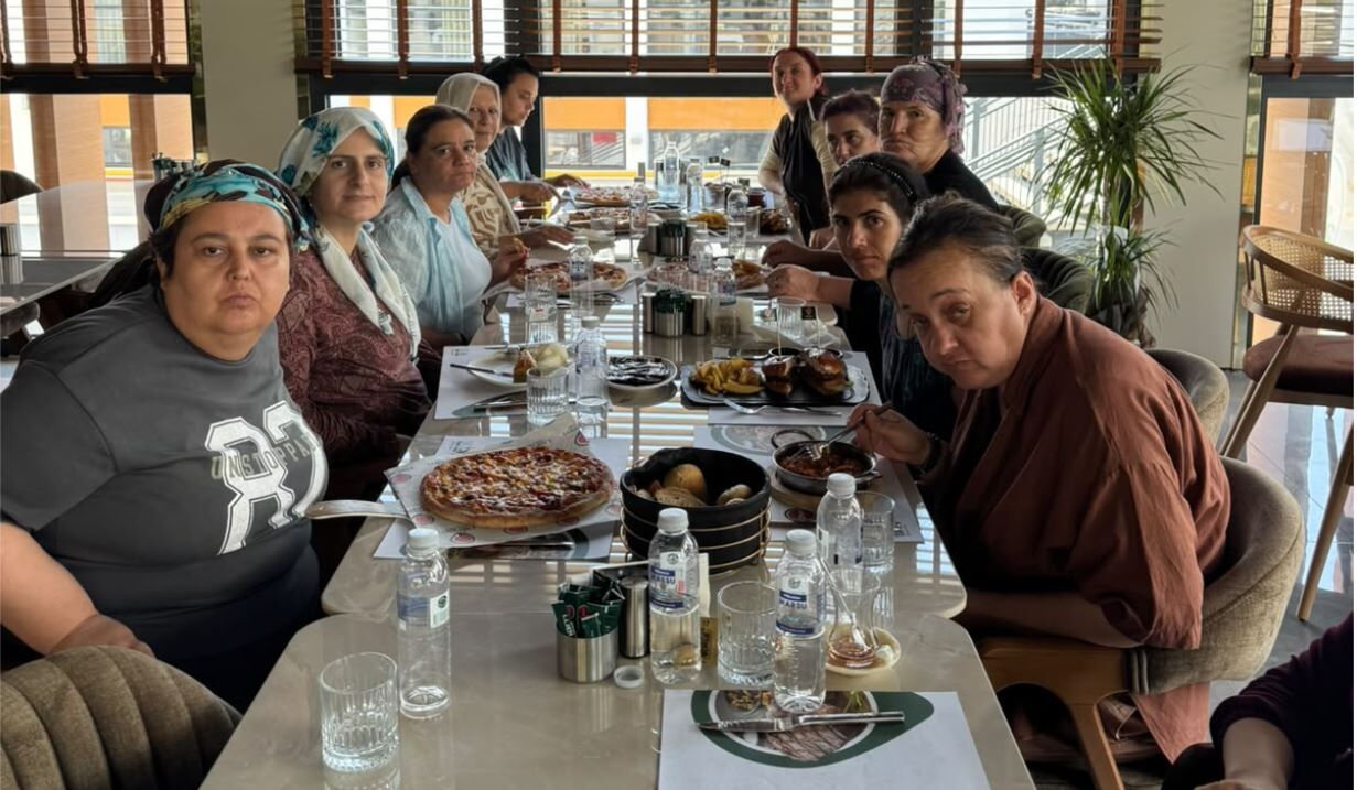 Batman’da Özel Gereksinimli Bireyler Sosyal Uyum Yemeğinde Bir Araya Geldi