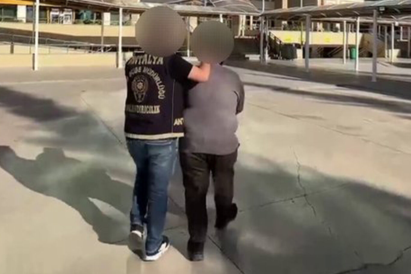 Antalya'da 1 milyar 200 milyon TL'lik dolandırıcılık soruşturmasında bir şüpheli tutuklandı