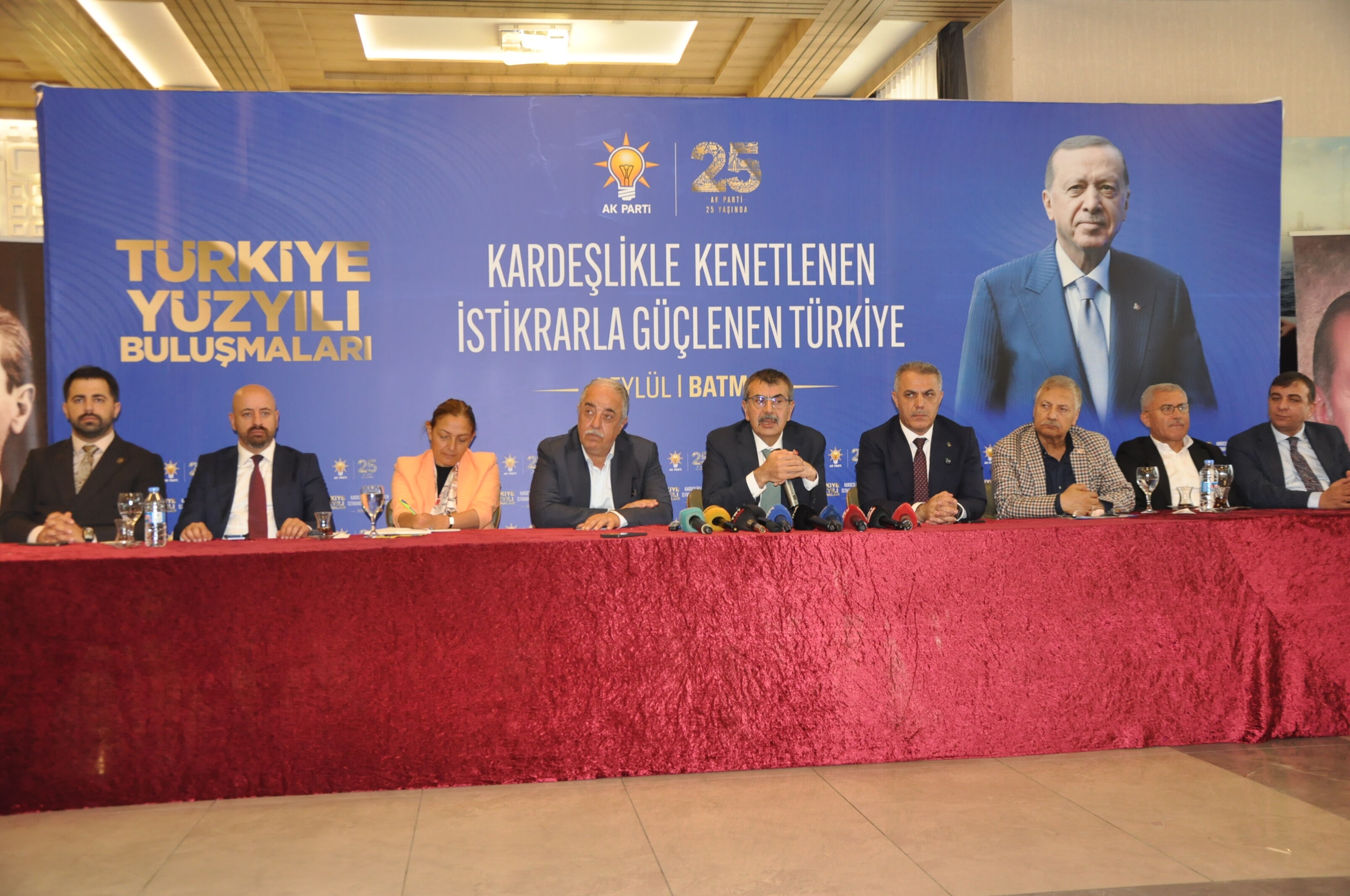 Bakan Tekin Batman’da “Top Artık Bizde, Hep Beraber Bu Sürece Sahip Çıkalım” (2)