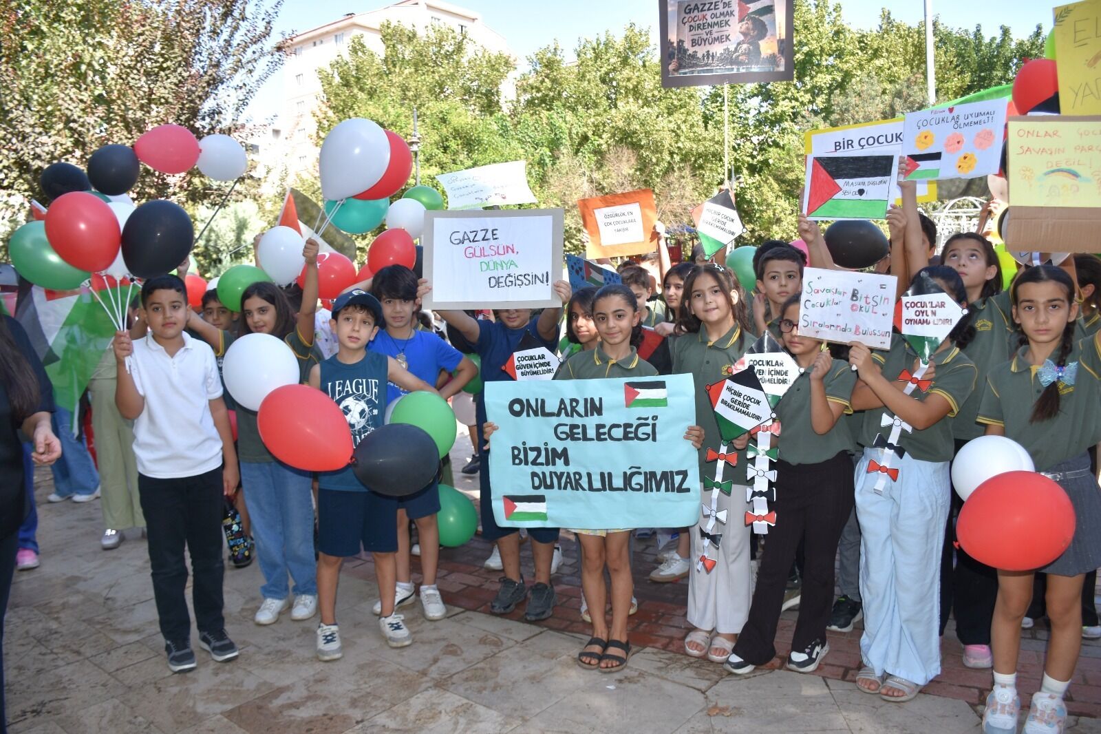 Batman’da Gazzeli Çocuklar İçin Anlamlı Etkinlik “Uçurtmalar Vurulmasın, Gökyüzü Çocuklara Kalsın” (6)