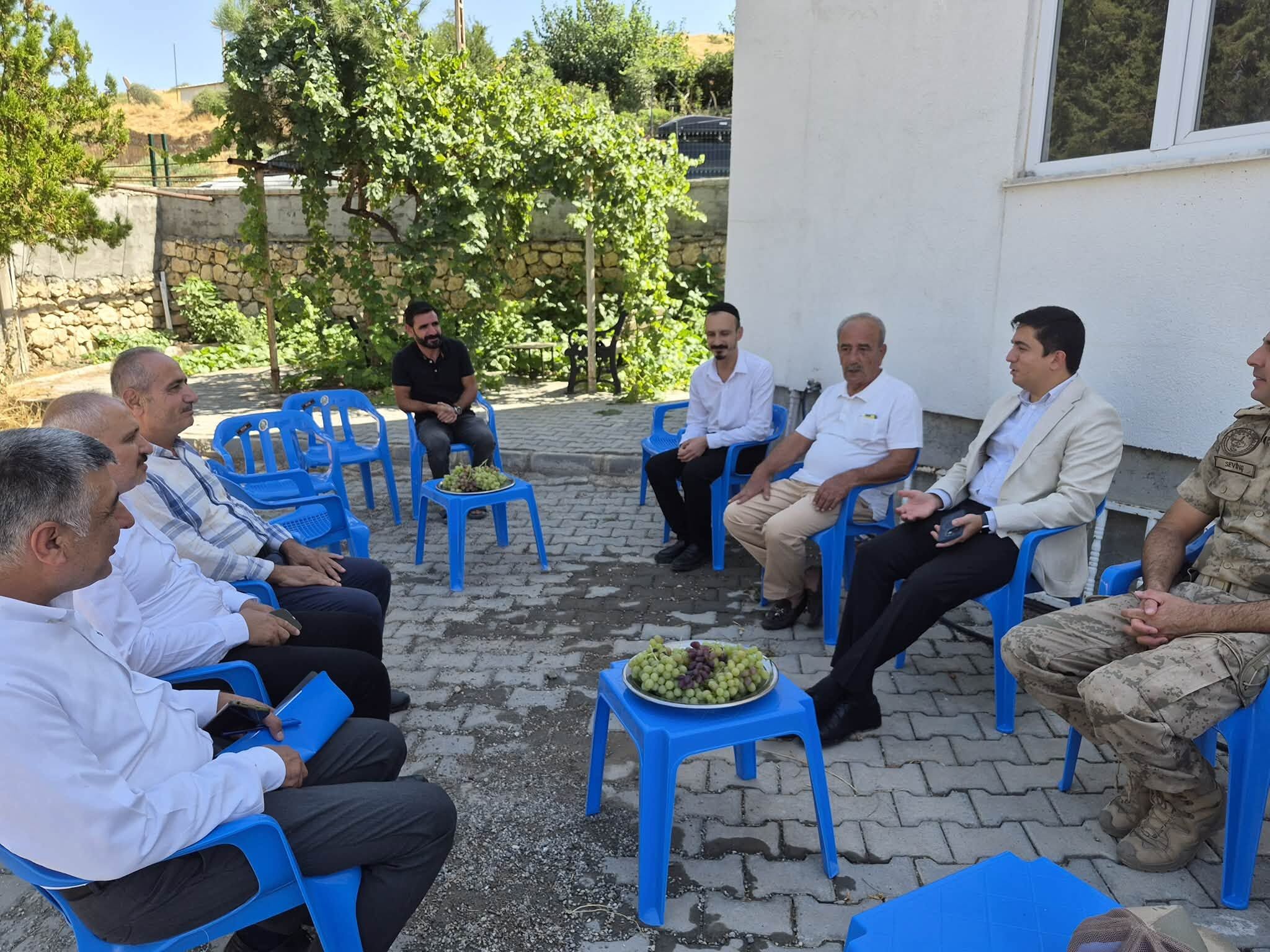 Beşiri Kaymakamı Mustafa Arslanşahin'den Köylere Çıkarma (1)
