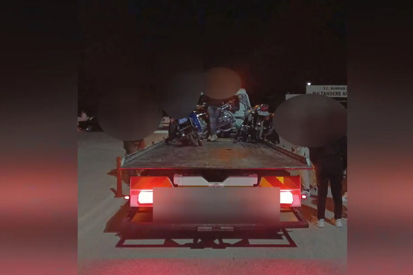 Burdur'da abartı egzoz kullanan motosiklete cezai işlem