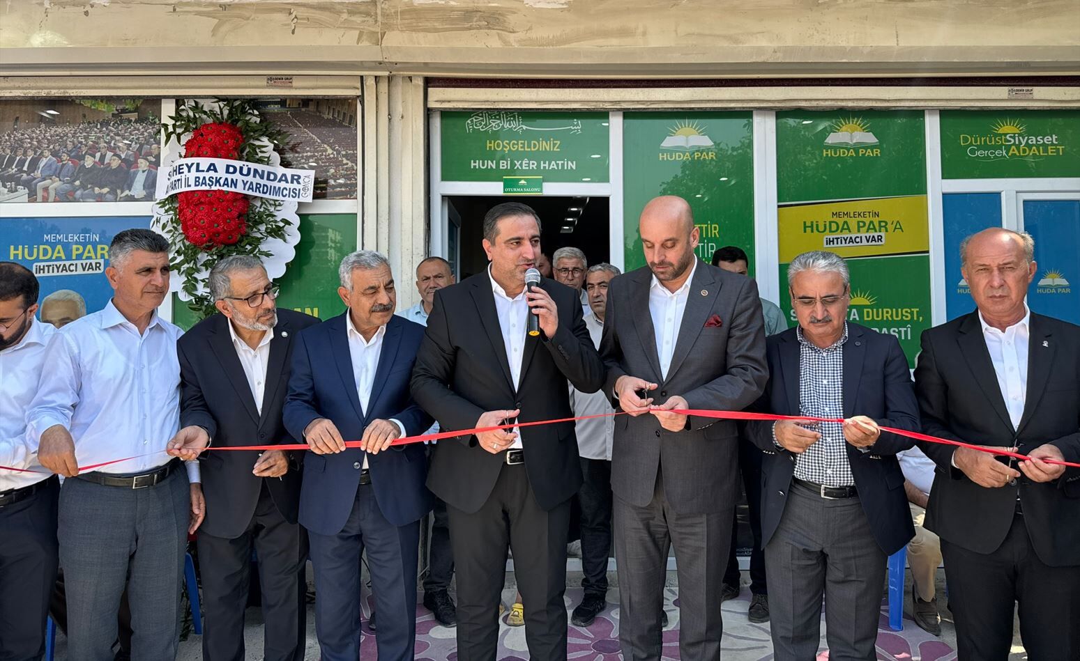 HÜDA PAR Beşiri İlçe Başkanlığının Yeni Hizmet Yeri Dualarla Açıldı