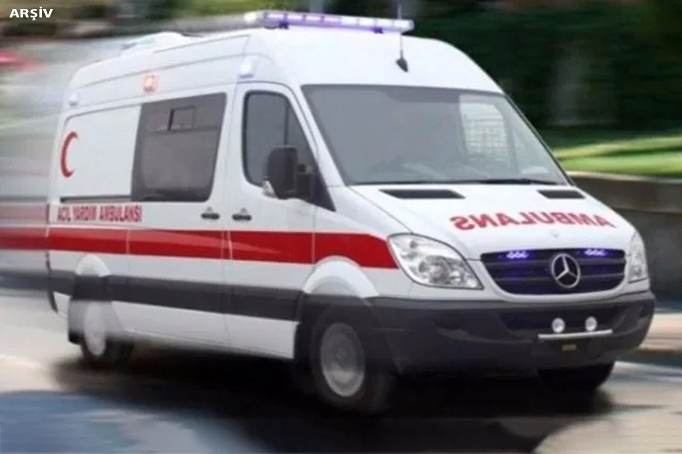 İstanbul'da tır ile hafif ticari araç çarpıştı: 6 yaralı