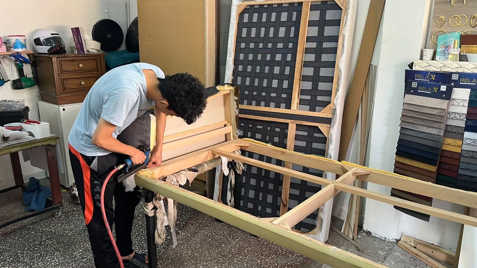 Pahalılık Vatandaşları Eski Koltuklarını Yeniletmeye Yönlendiriyor (2)