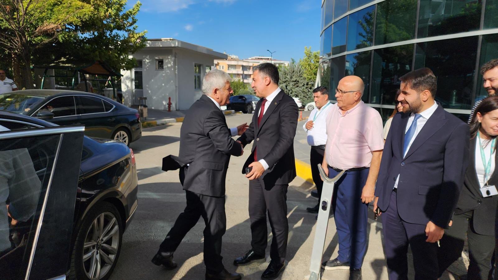 Sağlık Bilimleri Üniversitesi Rektöründen Batman Eğitim ve Araştırma Hastanesine Ziyaret