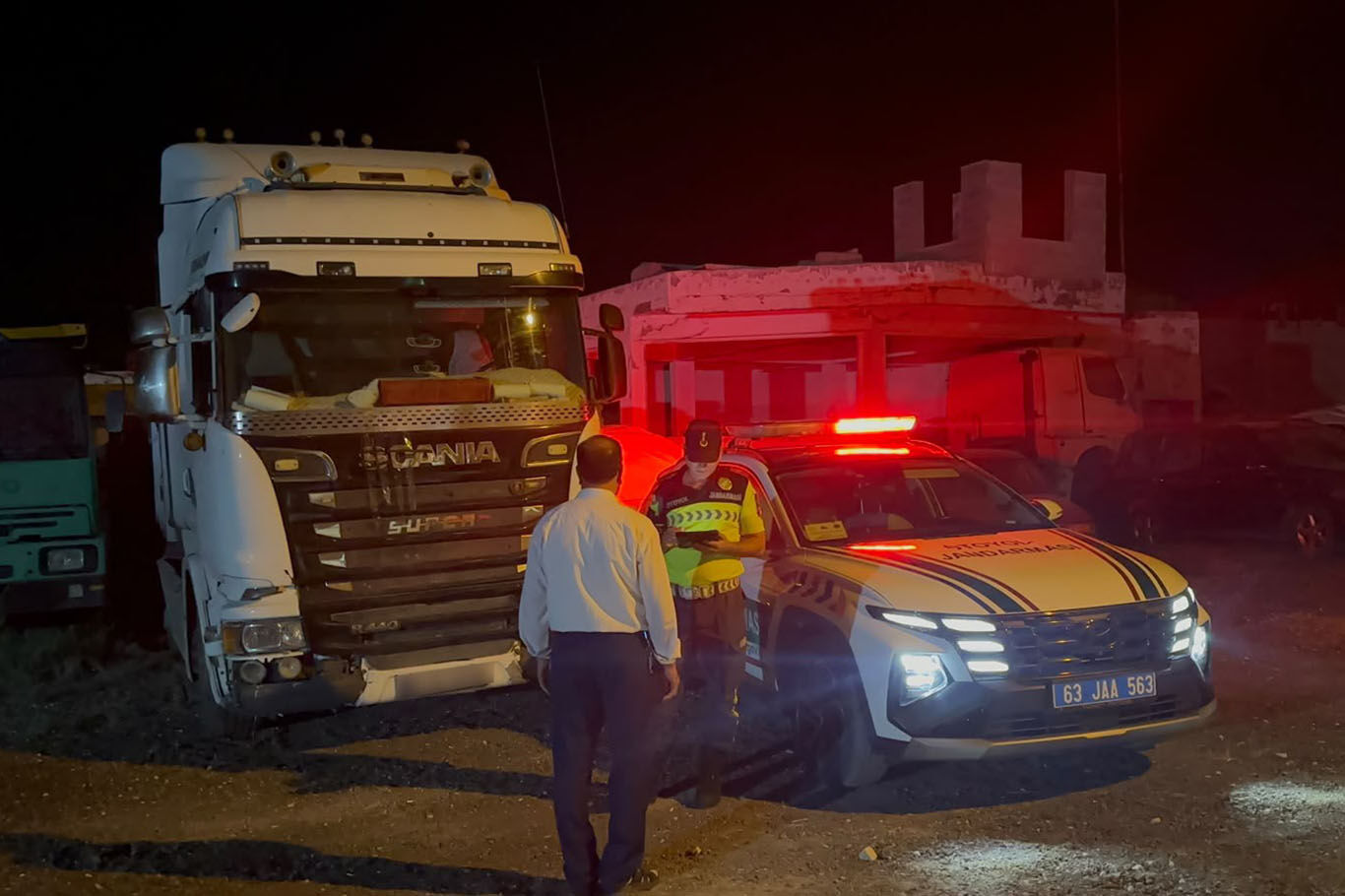 Şanlıurfa'da başka araca ait plakayla yakalanan sürücüye 140 bin lira ceza