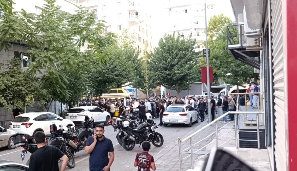 Turgut Özal Bulvari'nda Si̇lahli Çatişma 2 Yarali