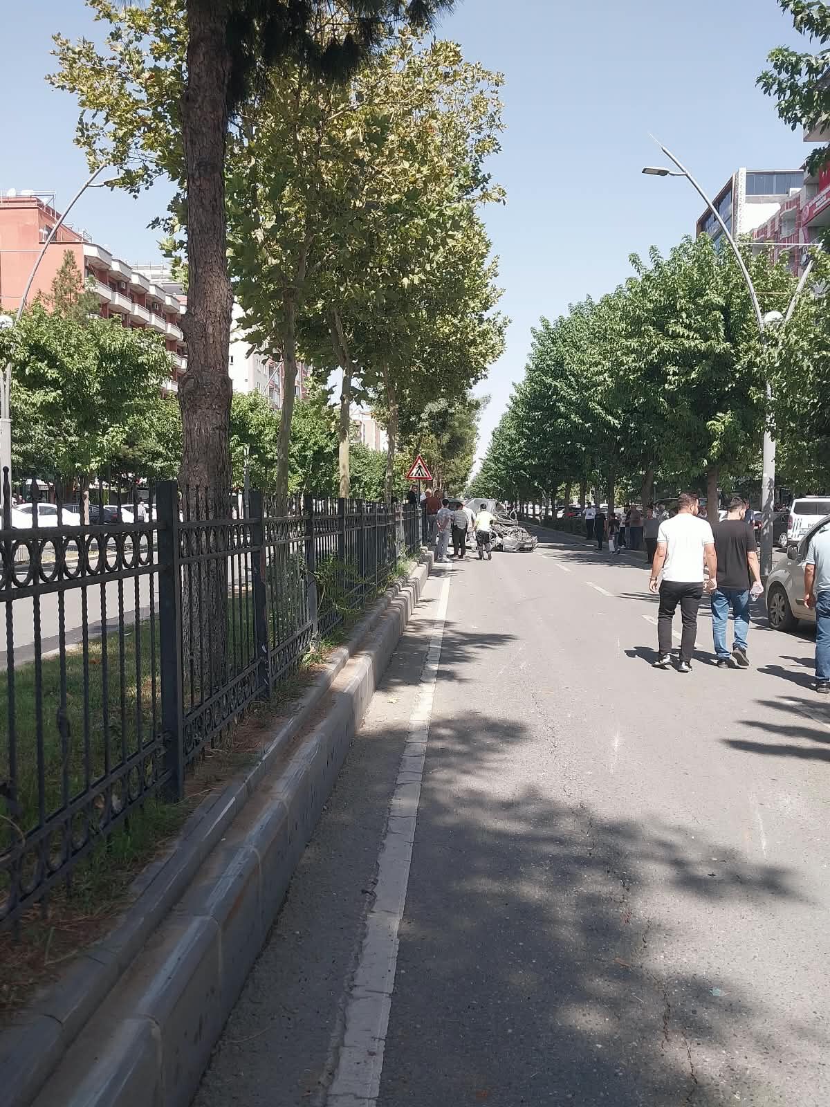 Turgut Özal Bulvarı'nda Trafik Kazası Araçta Maddi Hasar Meydana Geldi (1)
