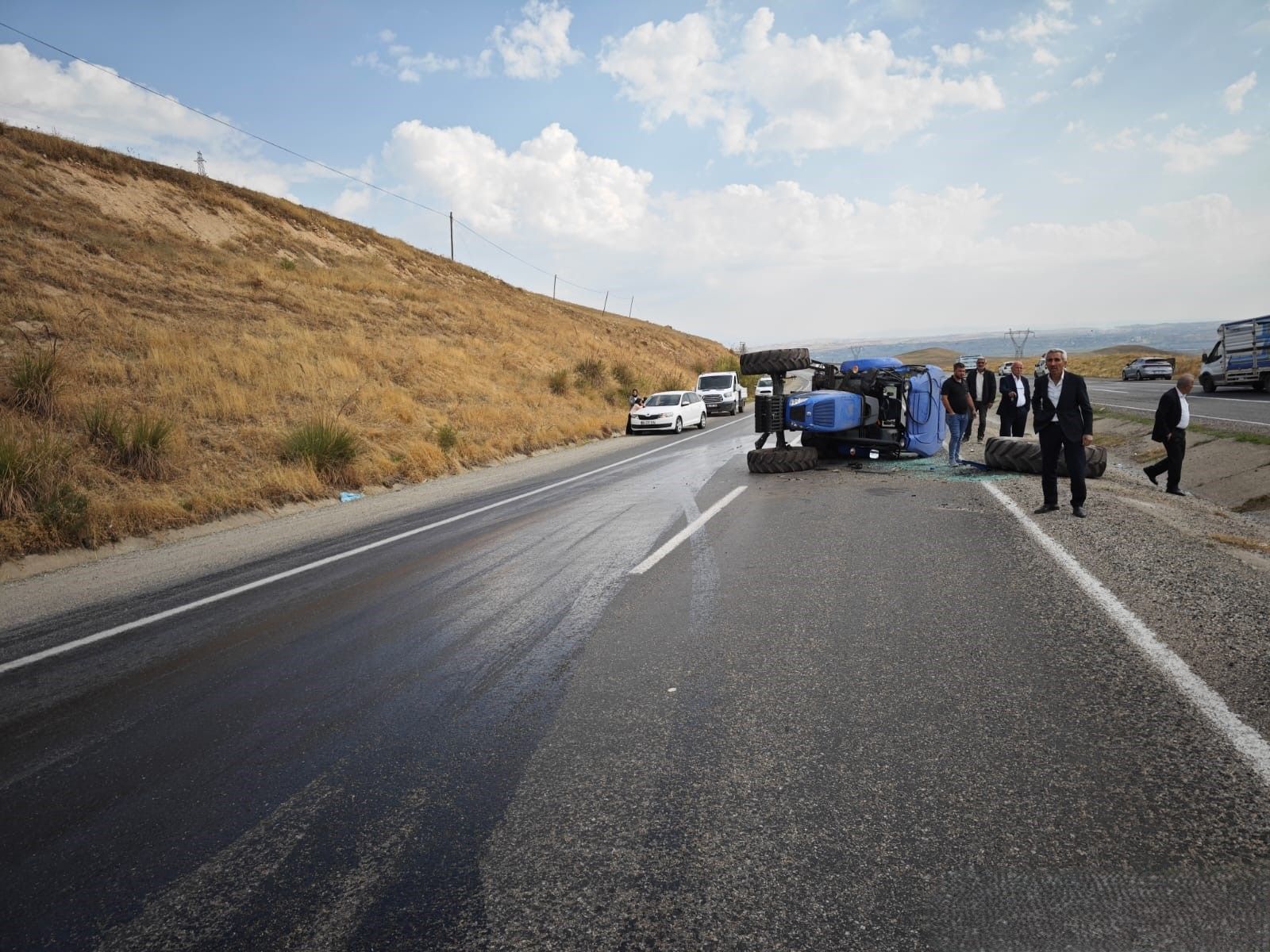 Batman Silvan Yolunda Traktör Devrildi 1 Yaralı (1)