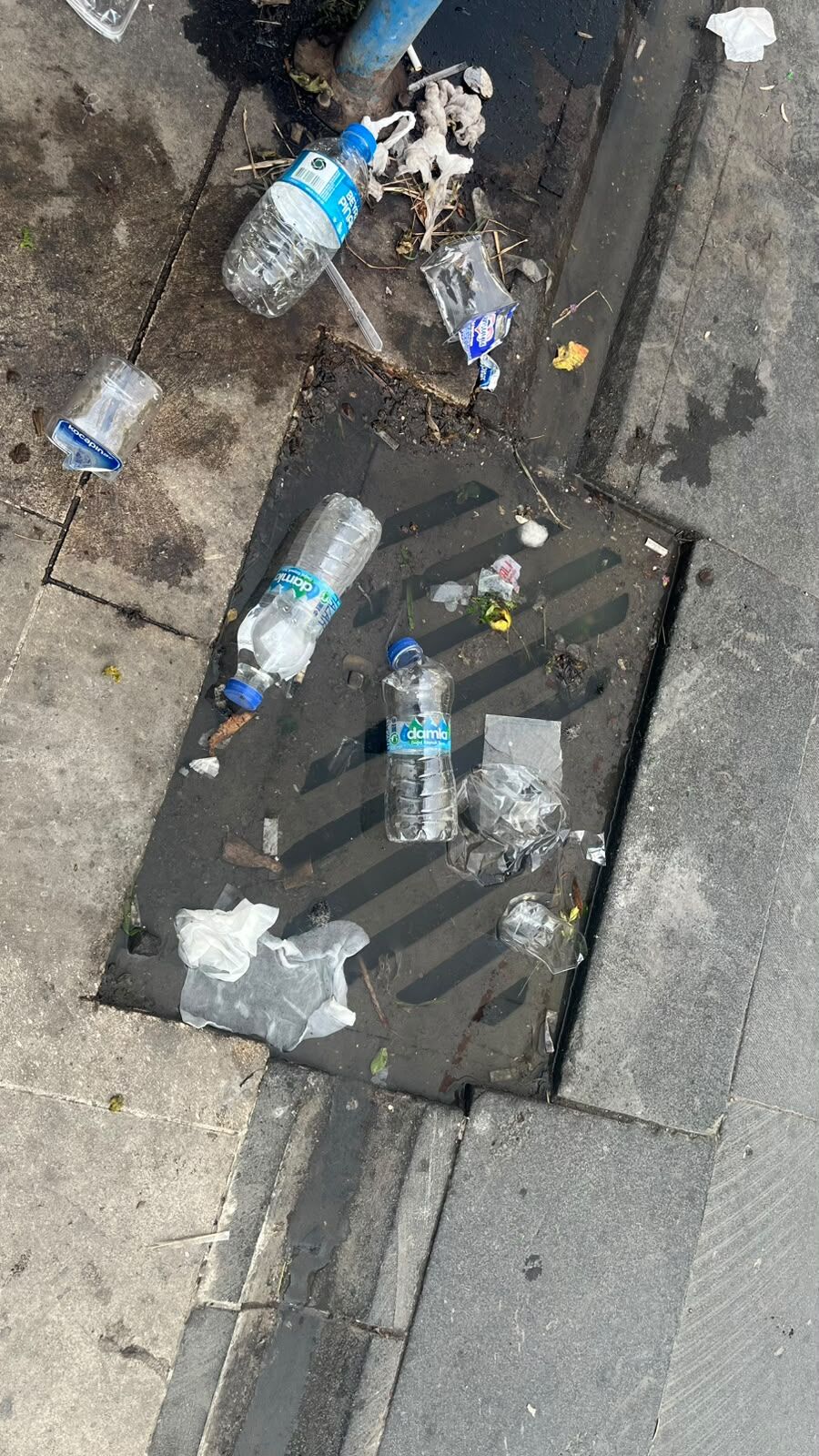 Batman’da 1. Cadde Esnafı Temizlik Ve Altyapı Sorunlarından Şikâyetçi (1)