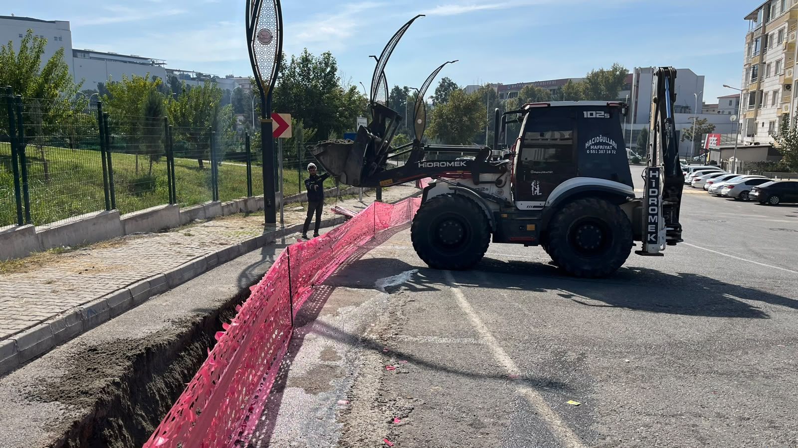 Batman’da Okul Ve Askerî Lojmanların Elektrik Hatları Ayrılıyor (2)