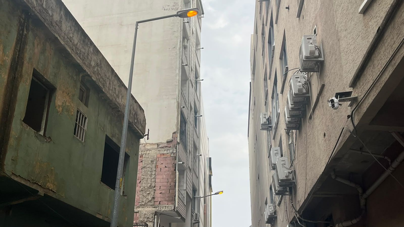 Batman’da Sokak Lambaları Bir Haftadan Fazladır Gündüz Yanıyor (3)