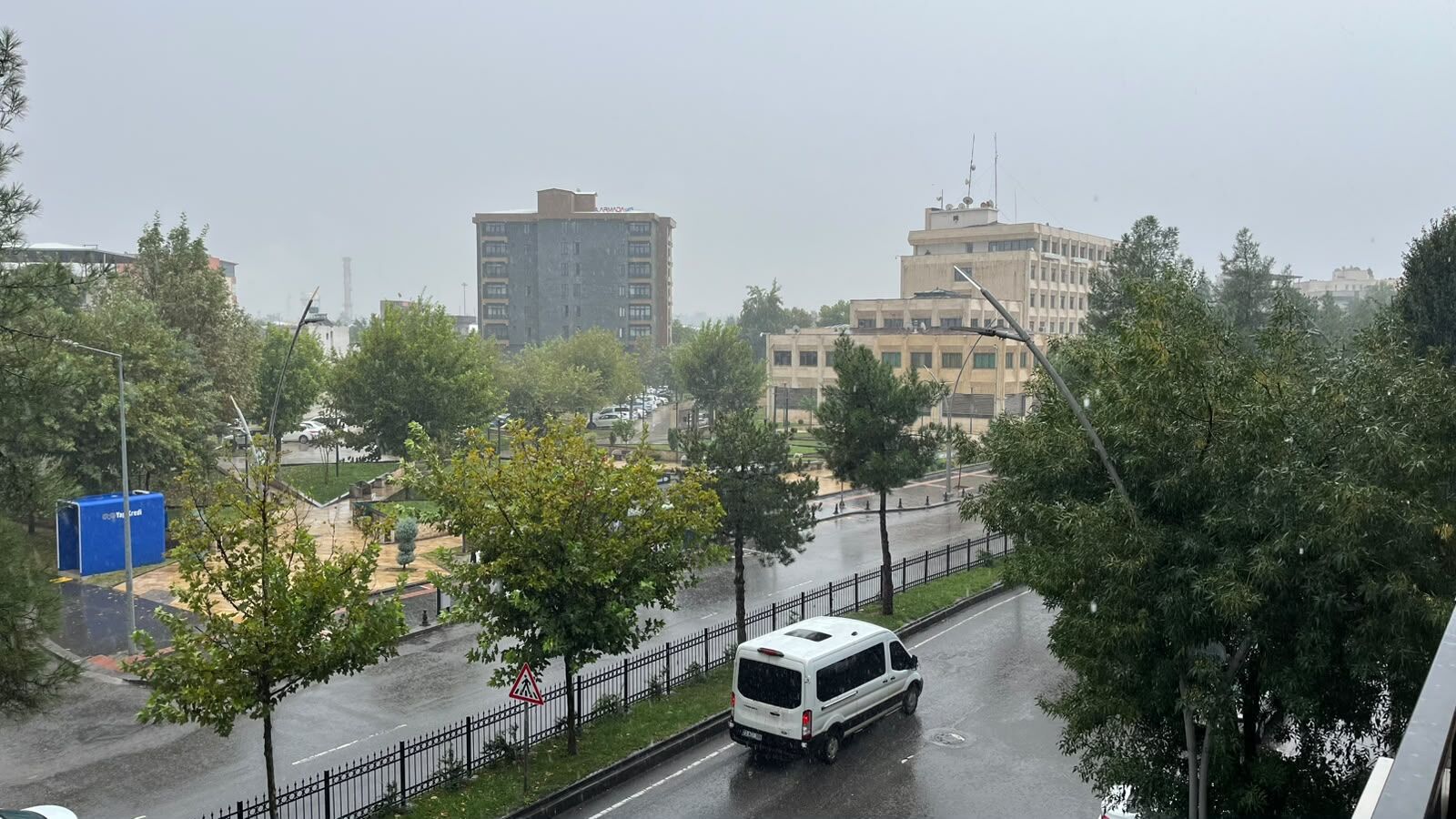 Batman’da Yağmur Serinliği Beraberinde Getirdi (1)