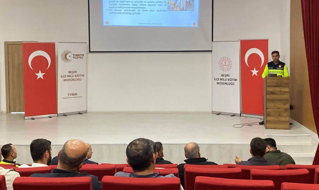 Beşiri’de Okul Servis Şoförlerine Güvenli Taşımacılık Semineri (4)