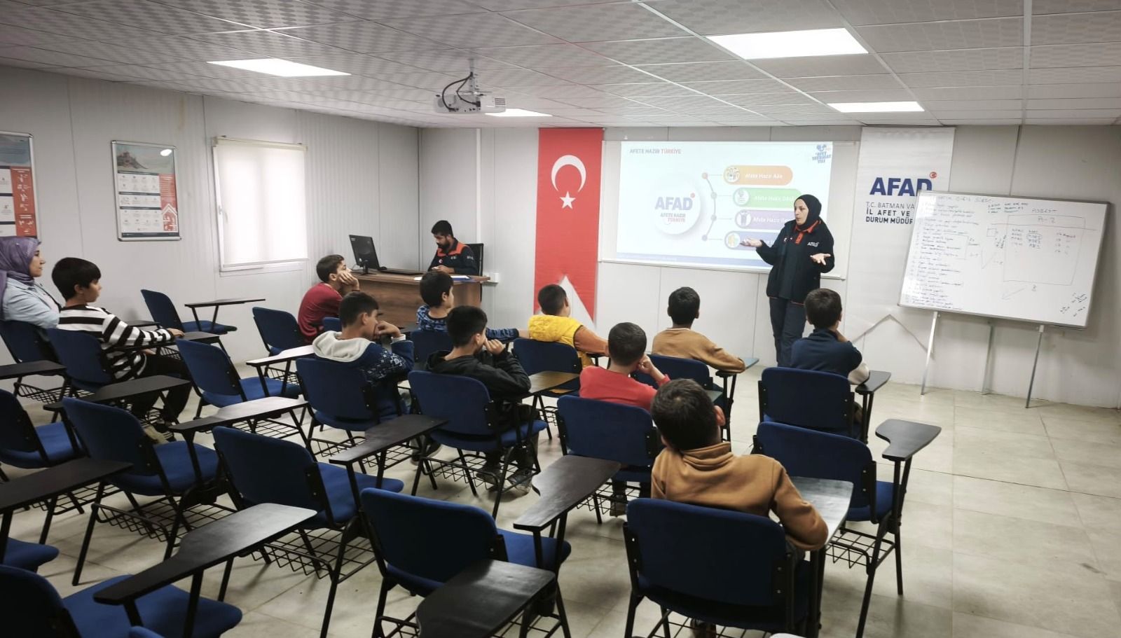 Çocuklara Afet Bilinci Aşılama Ziyareti1 (1)
