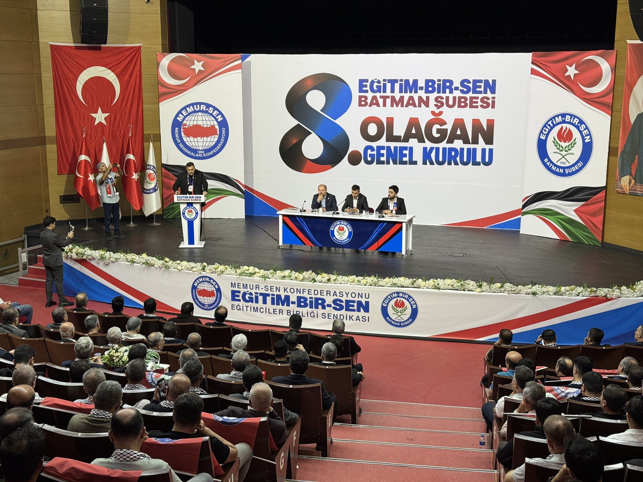 Eğitim-Bir-Sen'de Şehmuz Önlü Tekrar Başkan Seçilerek Güven Tazeledi