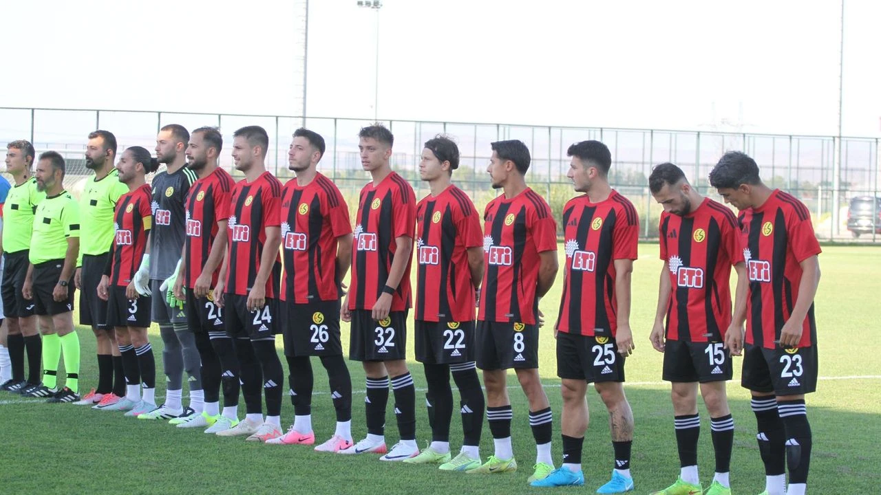 Eskişehirspor-Bursa Yıldırımspor Maçı Canlı Yayın İzle