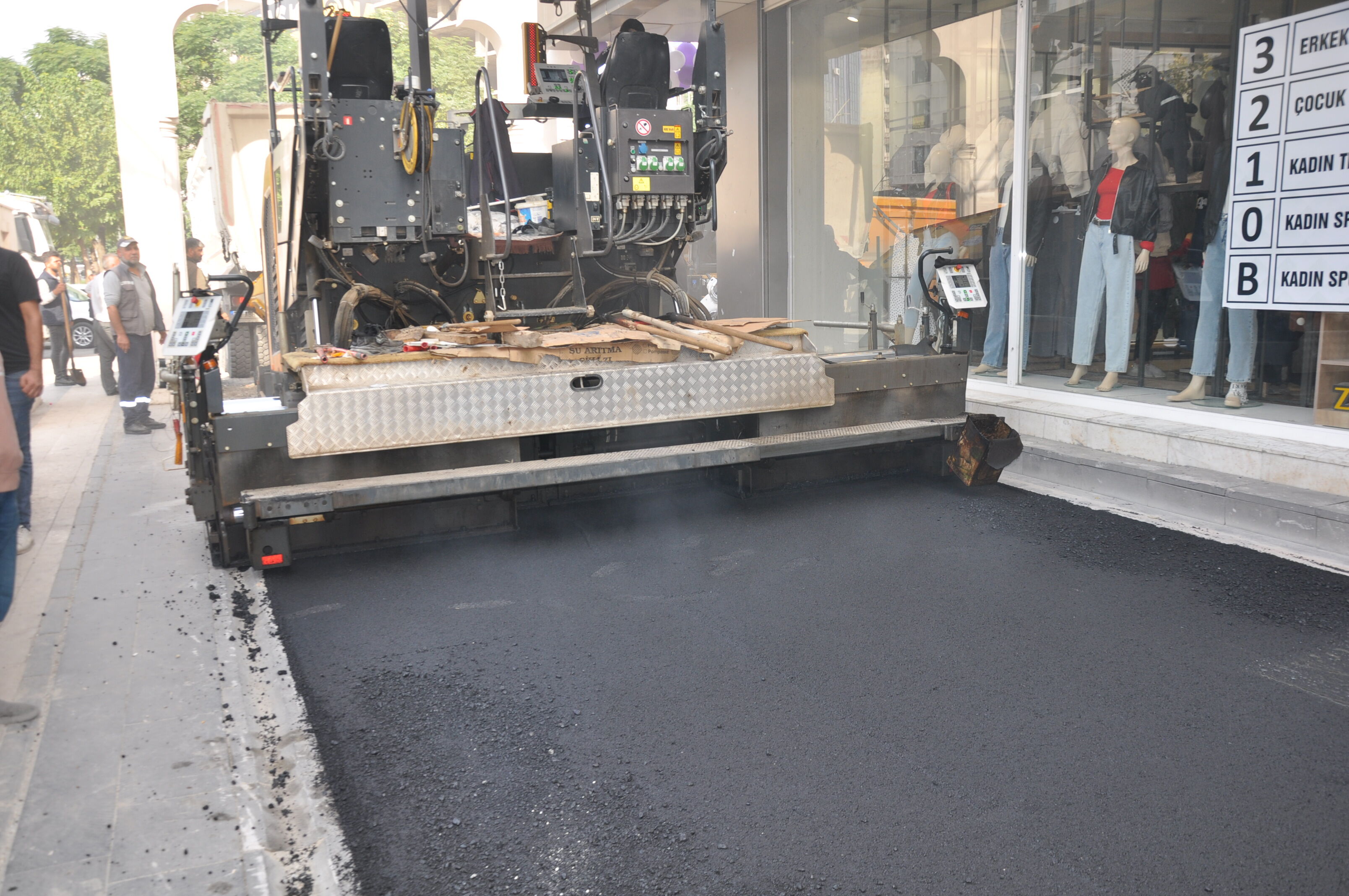 Hasankeyf Sokağı Esnafı Kararlı Sokağımız Araç Trafiğine Açılmasın, Yürüyüş Yolu Kalsın (4)
