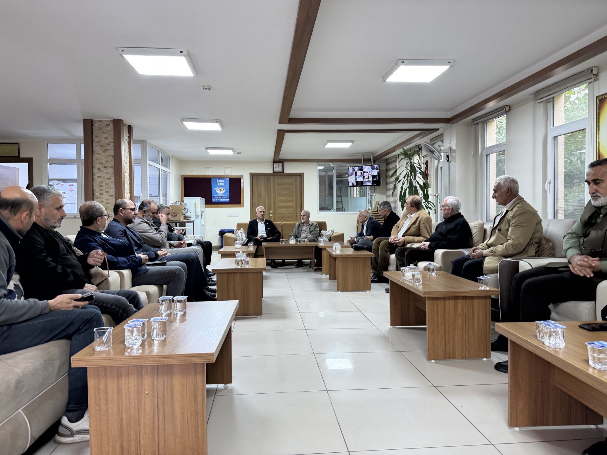 Hüda Par’dan Özgür Der’e İade I Ziyaret