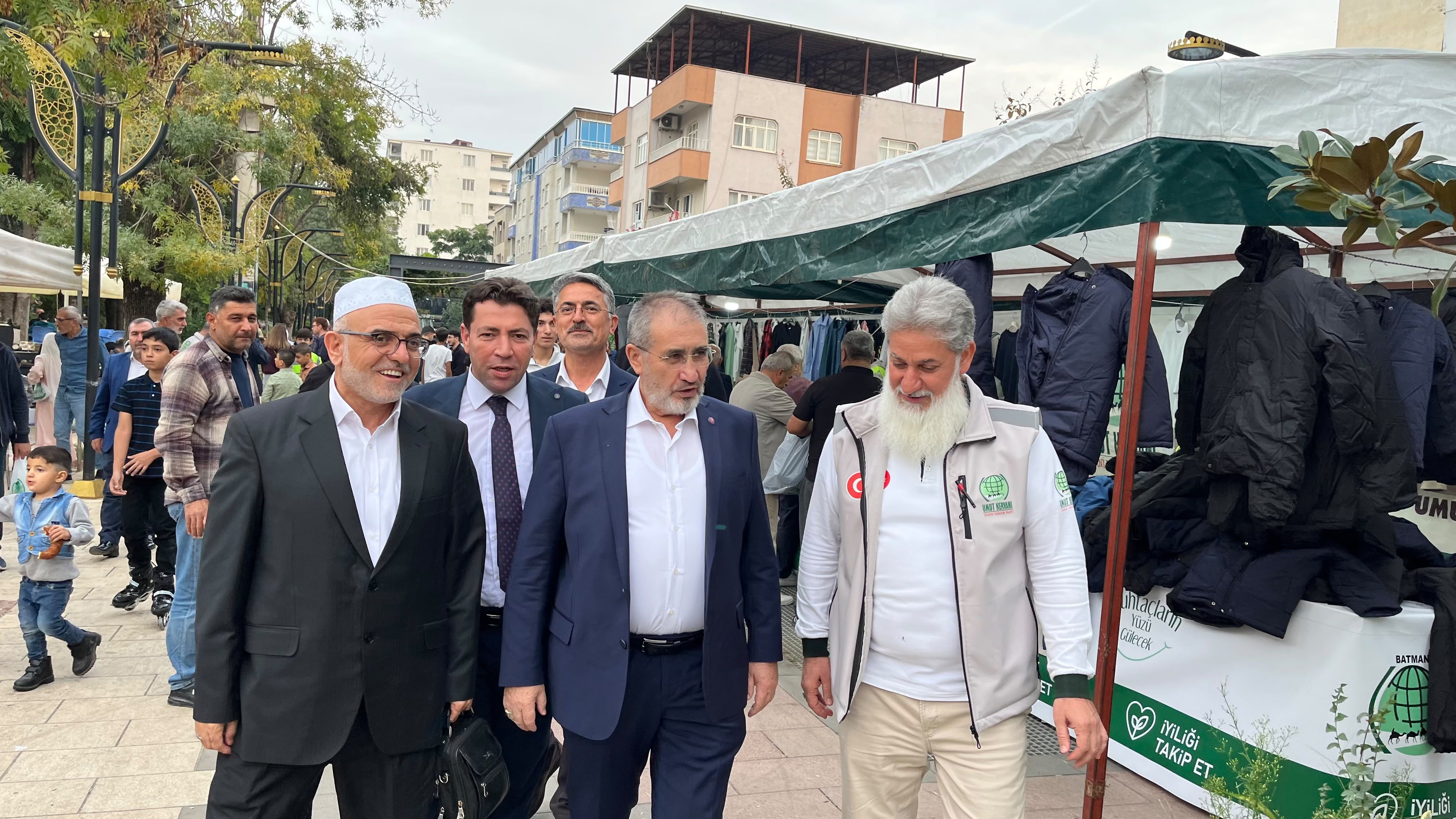 Diyanet-Sen yöneticilerinden Umut Kervanı kermesine ziyaret