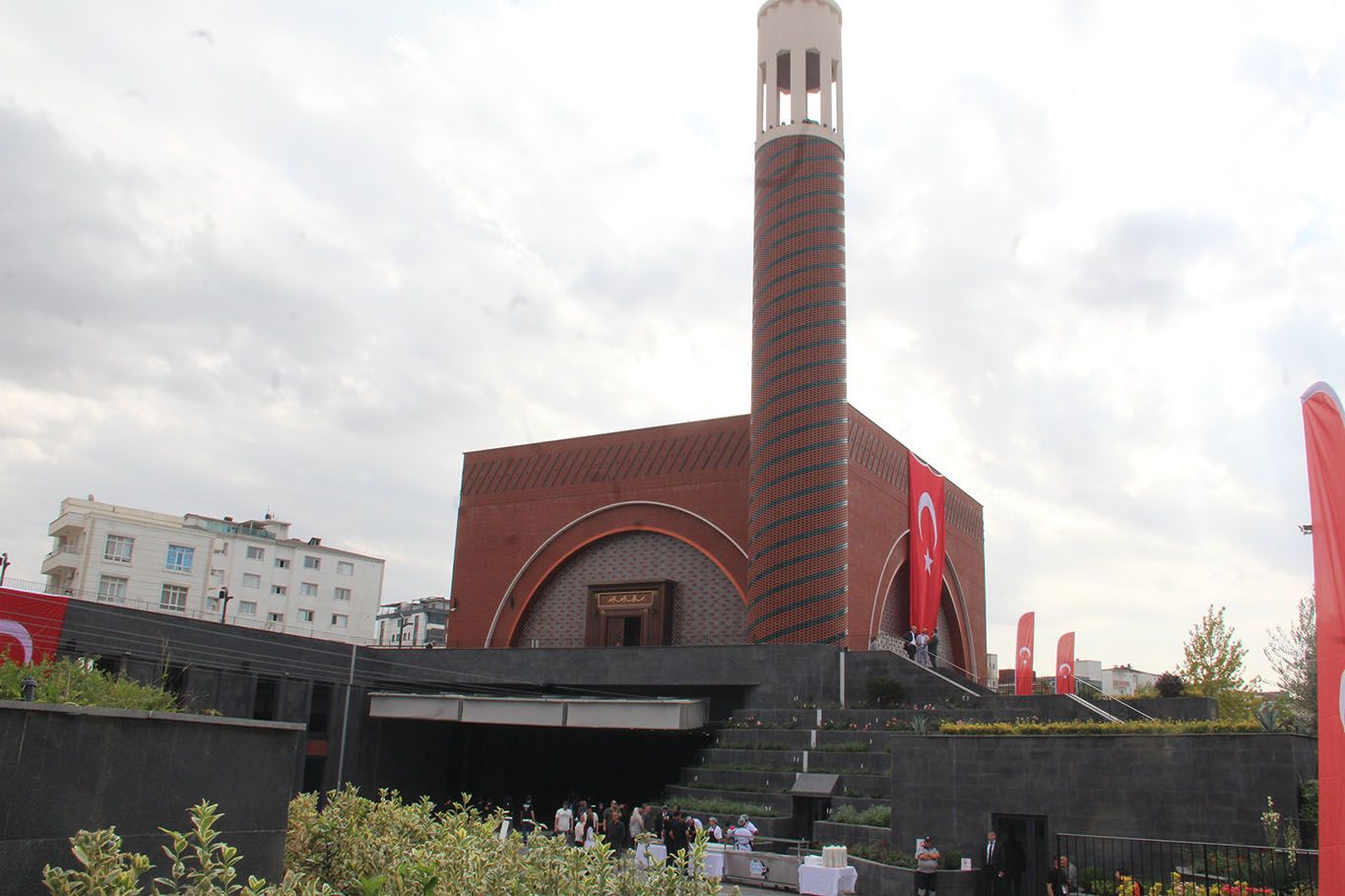 Kardeşlik Camii