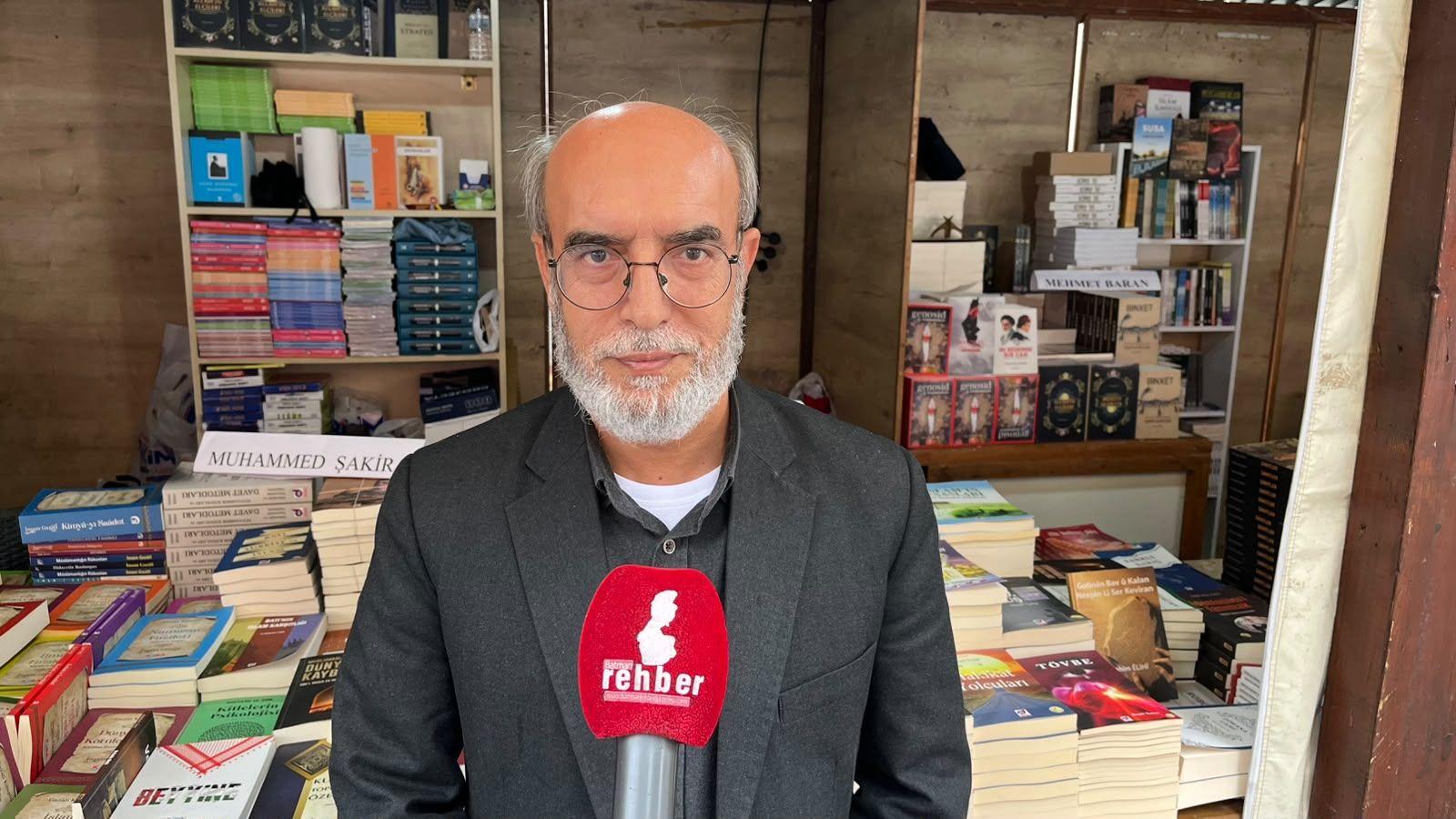 Ki̇tap Okuma Ni̇meti̇nden Faydalanin! (2)