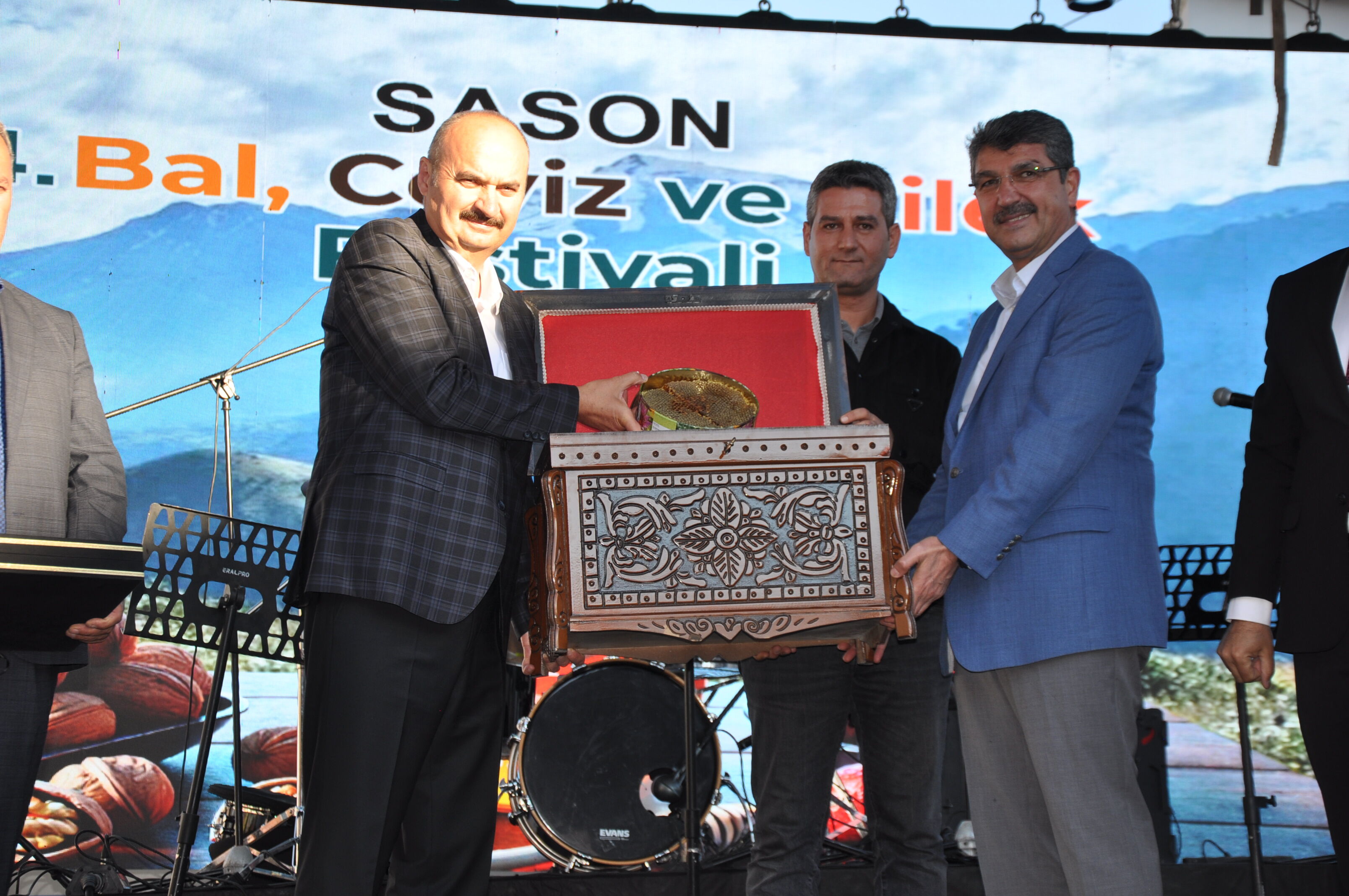 Sason Balı İçin Teklifler Havada Uçuştu Fiyatı Duyunca Şaşıracaksınız! (1)