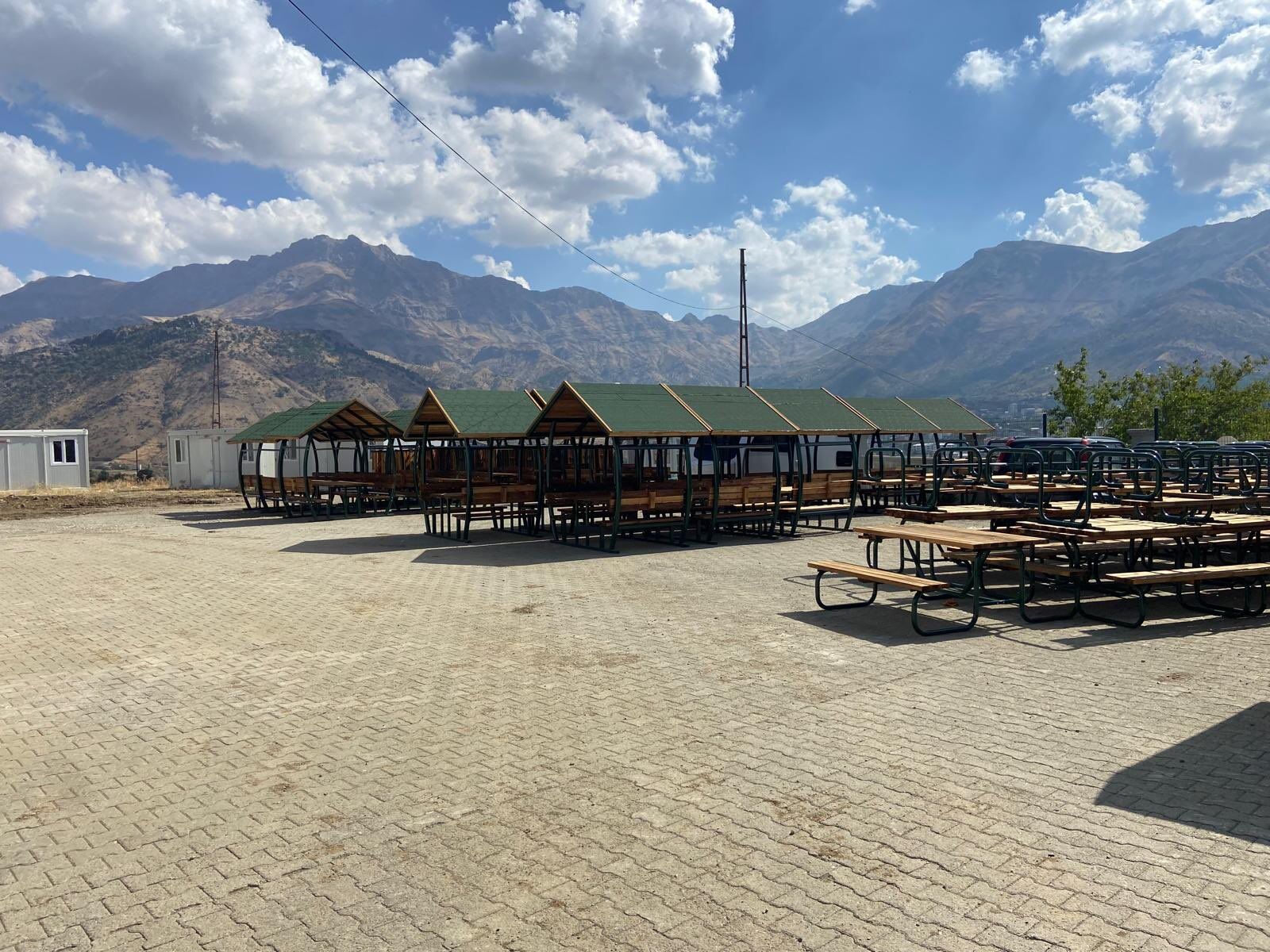 Sason Köylerine 241 Yeni Piknik Masası ve Oturma Bankı