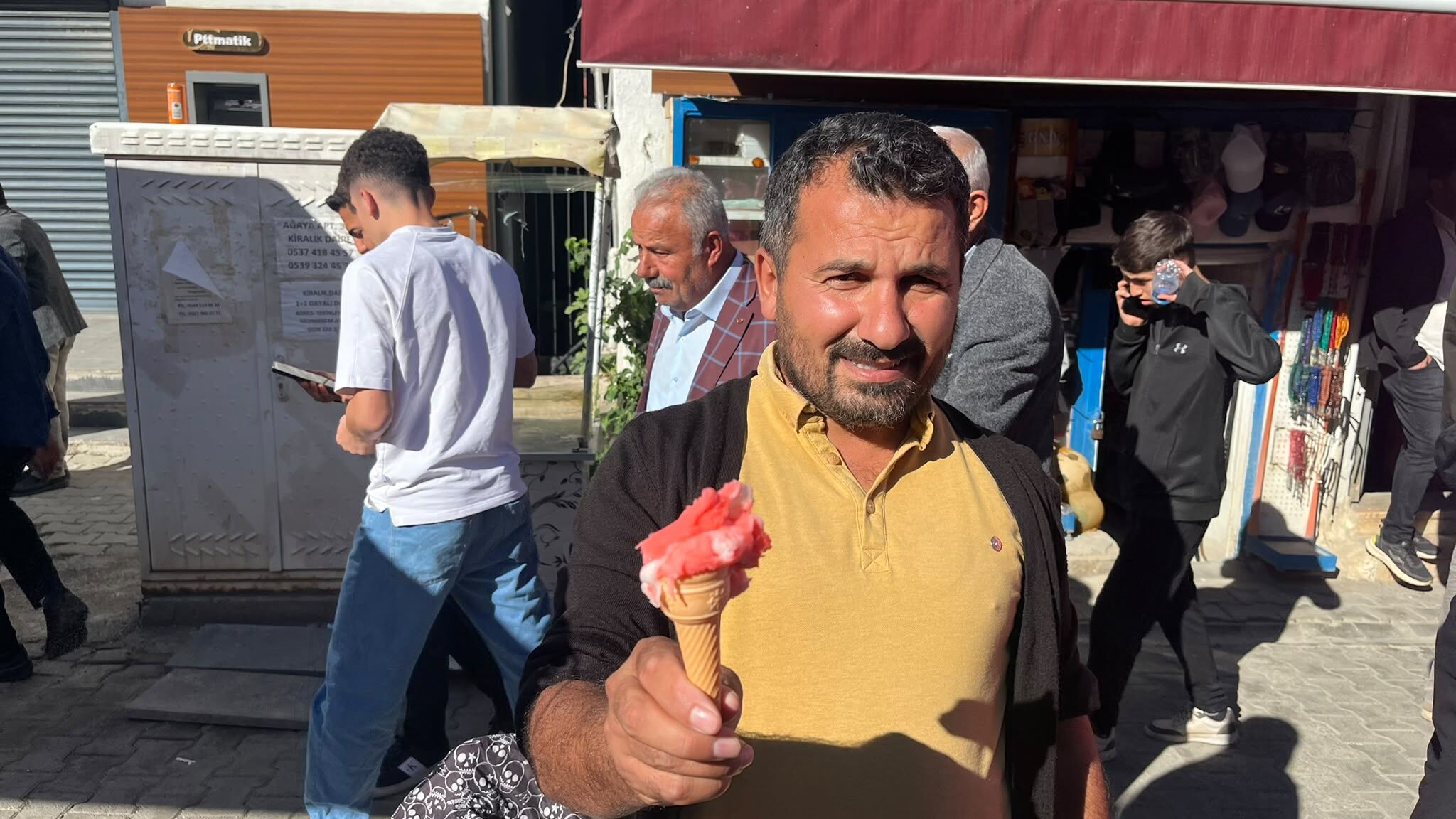 Sason Sokaklarında 10 Yıldır Eski Usul Dondurma Geleneği (2)