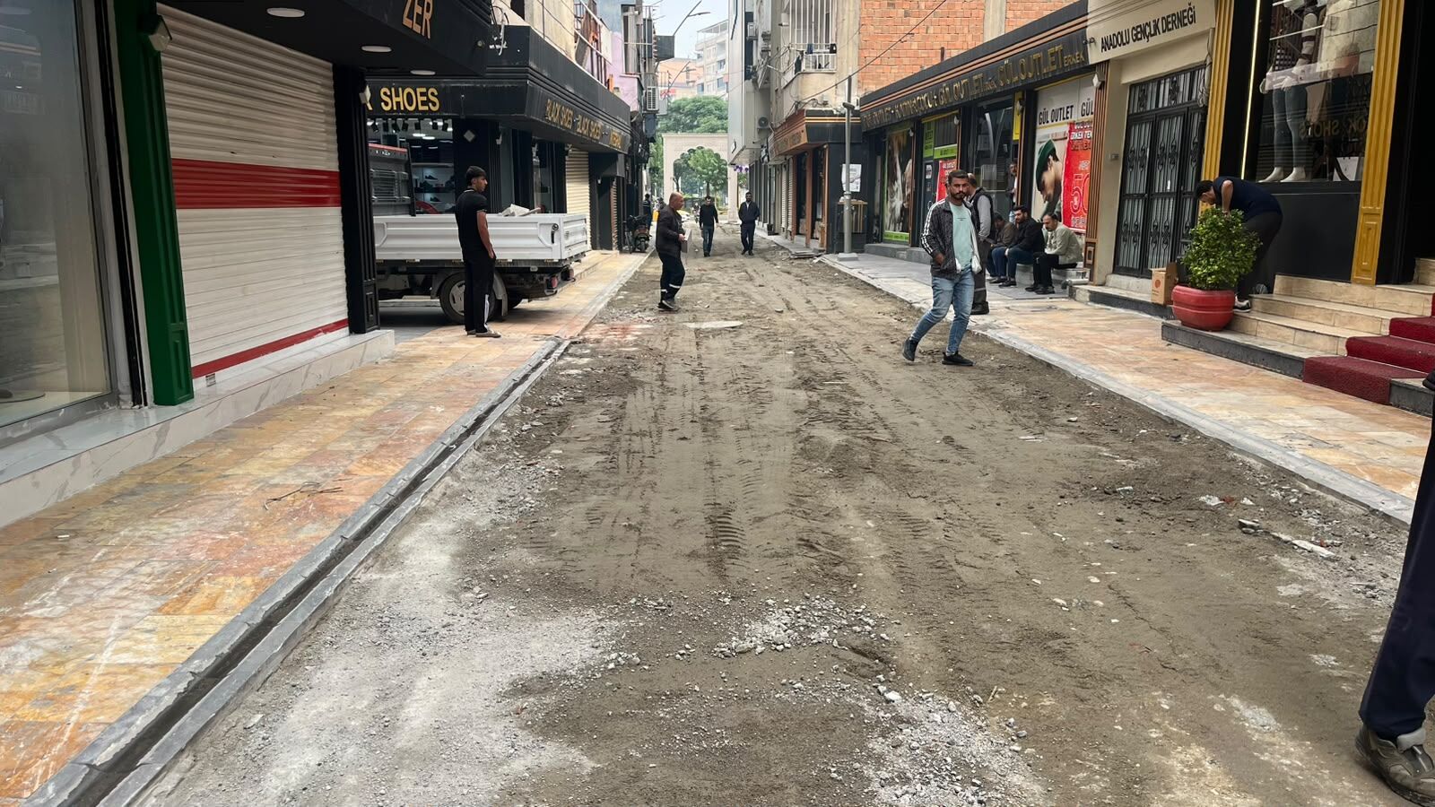 Şemsiyeli Sokak Esnafı Çalışmaların Hızla Bitirilmesini İstiyor (3)