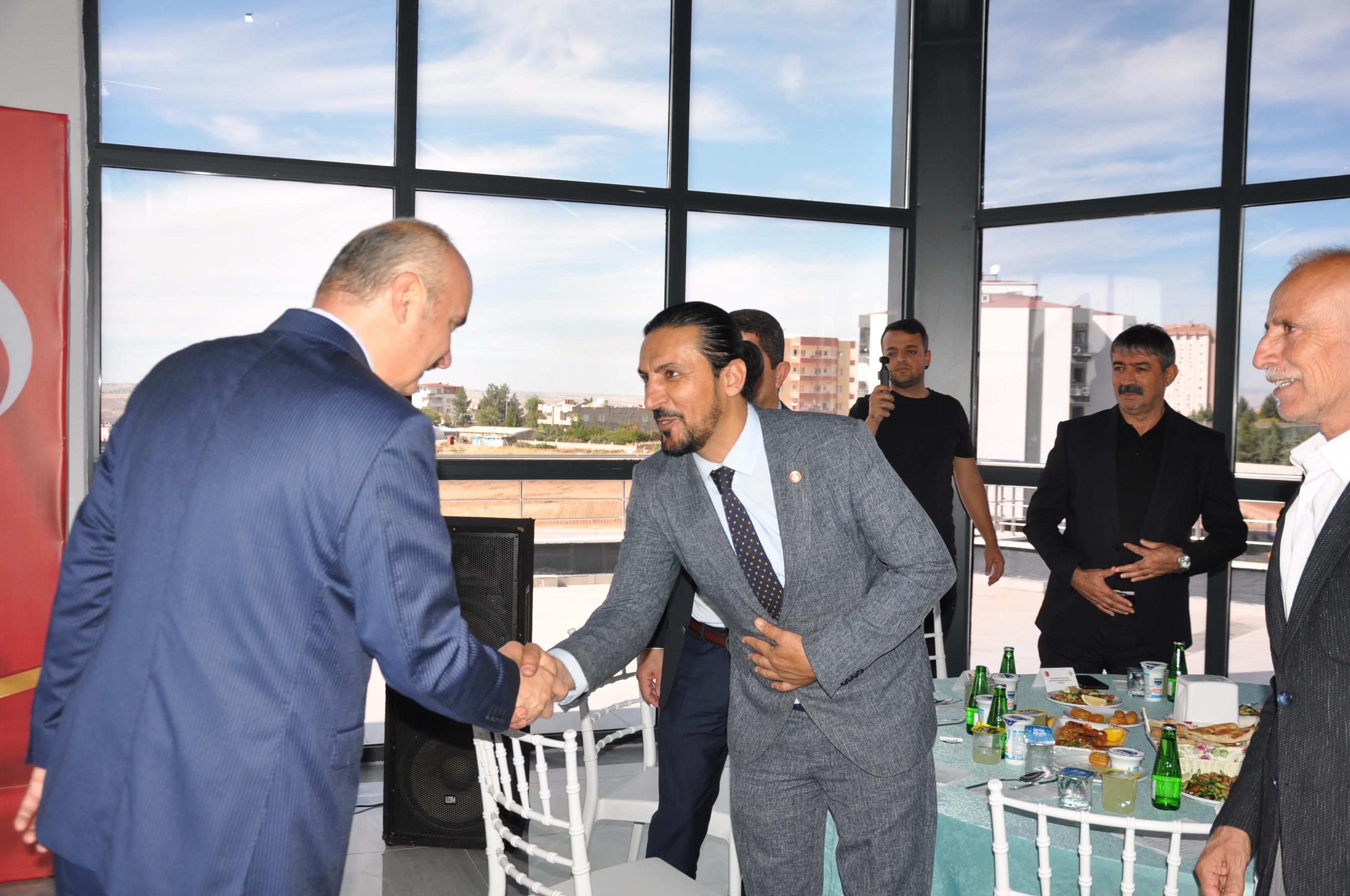 Vali Canalp, Muhtarlarla Yemek Programında Buluştu (4)