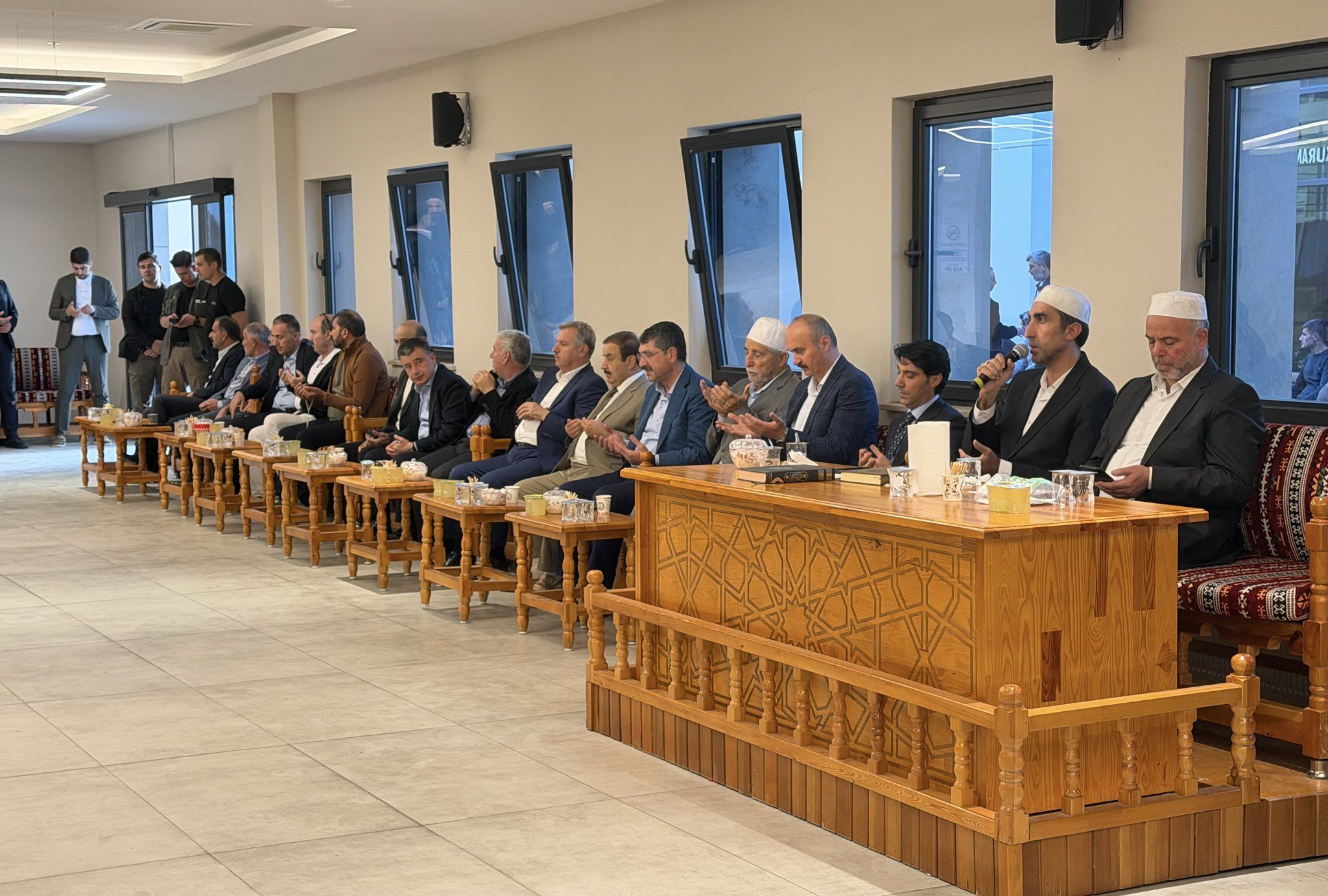 Vali Canalp Ve Bakan Yardımcısı Kaya’dan Yıldız’ın Ailesine Taziye Ziyareti 2