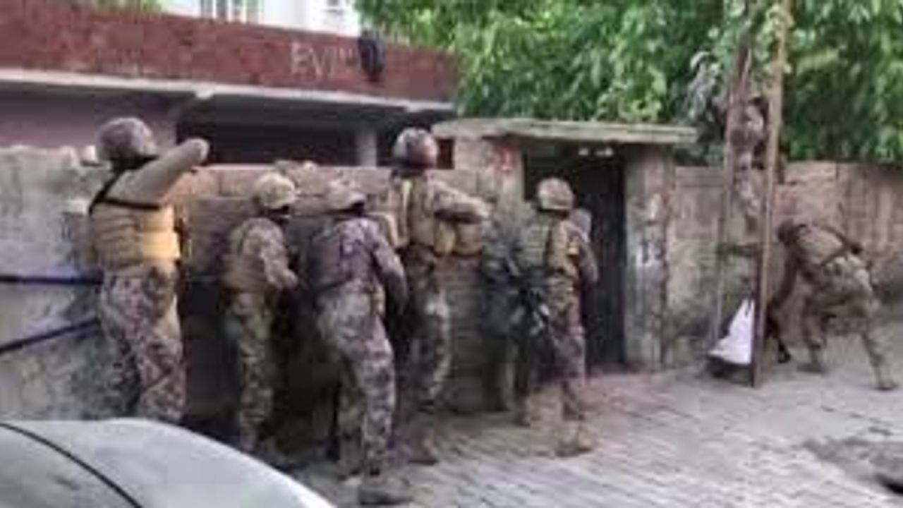 Sokak olaylarında 3 kişi tutuklandı