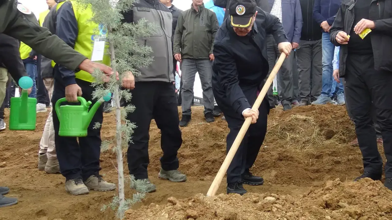 Malatya'da 15 bin fidan toprakla buluştu