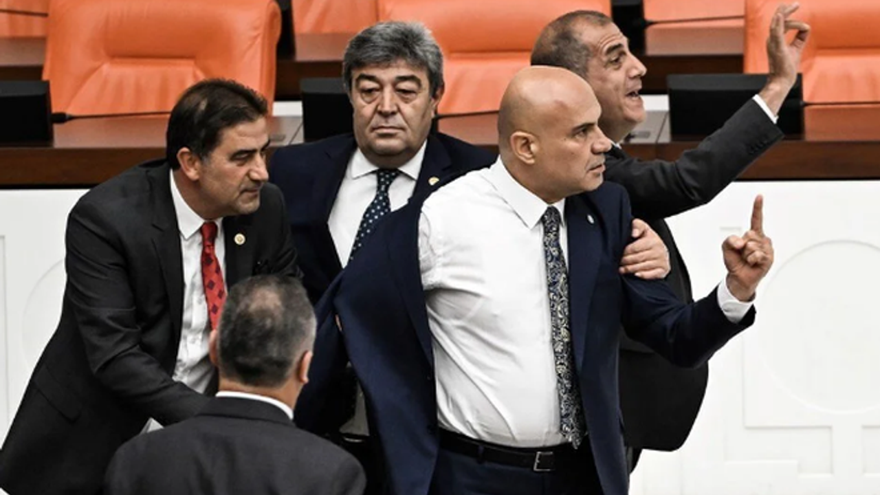 Meclis'te ilk gerginlik!